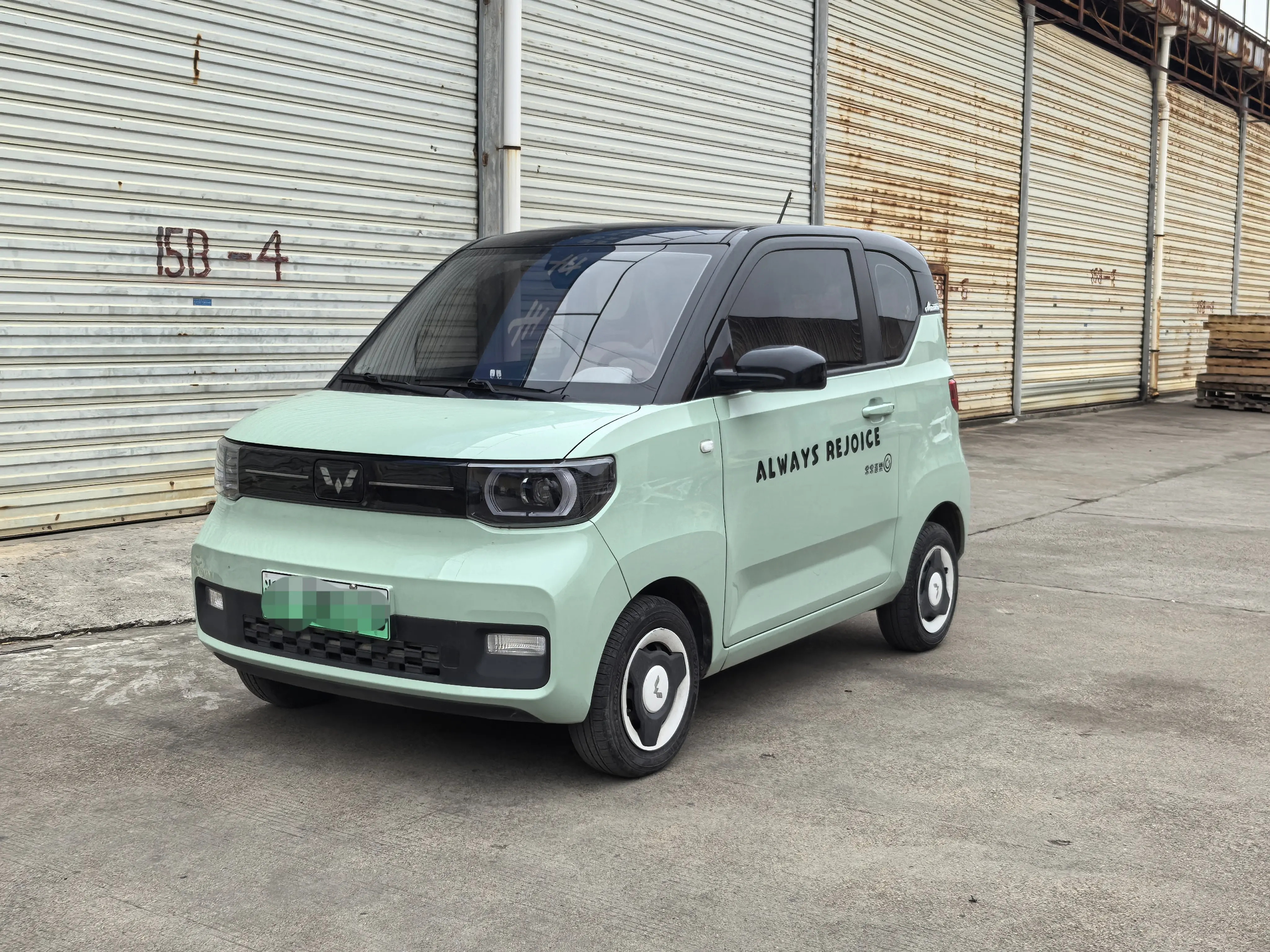 Wuling Hongguang MINIEV  из Китая