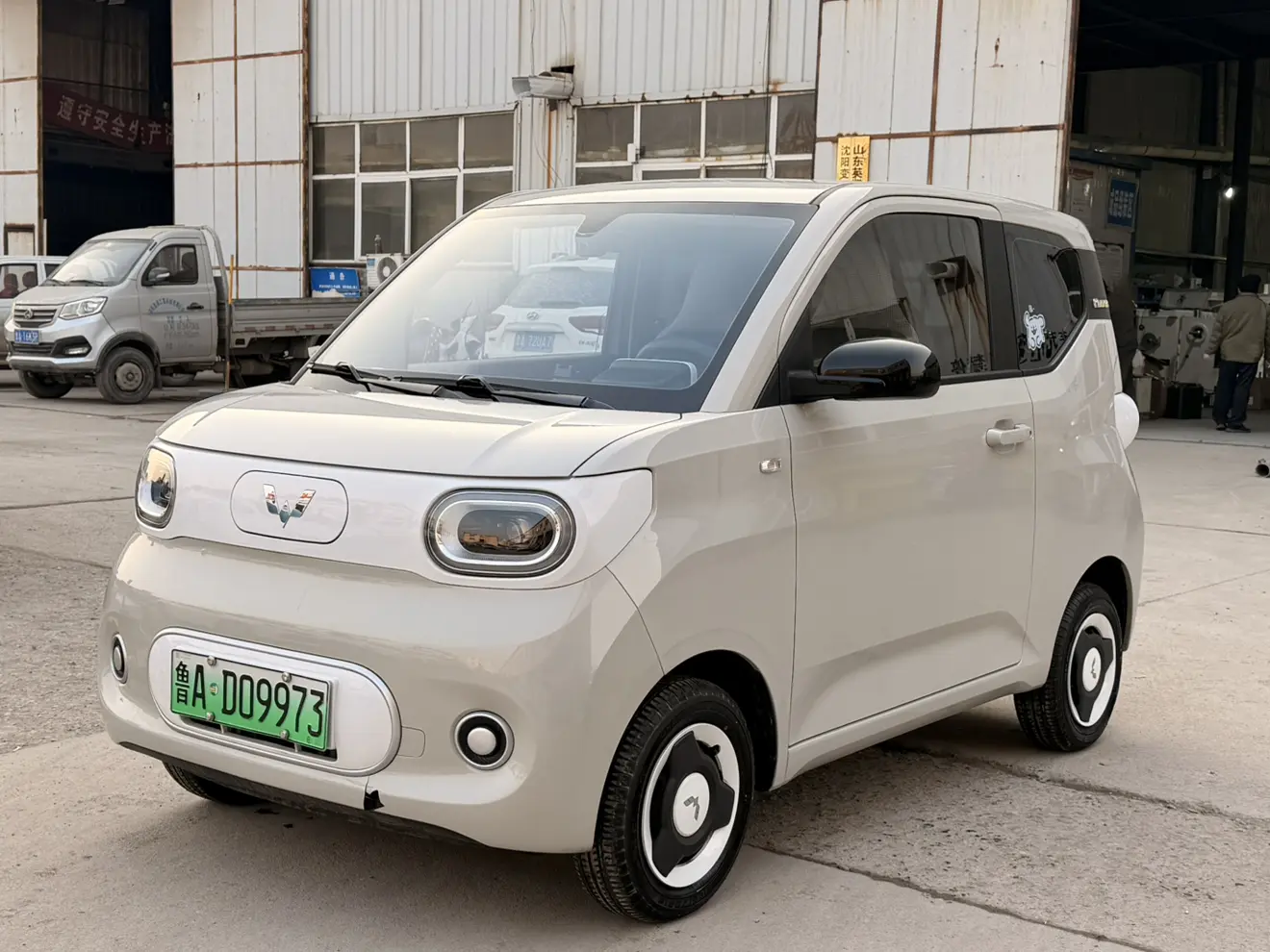 Wuling Hongguang MINIEV  из Китая