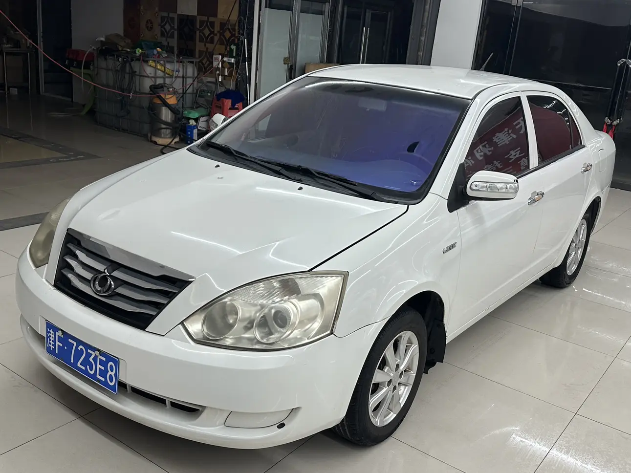 Geely Vision  из Китая