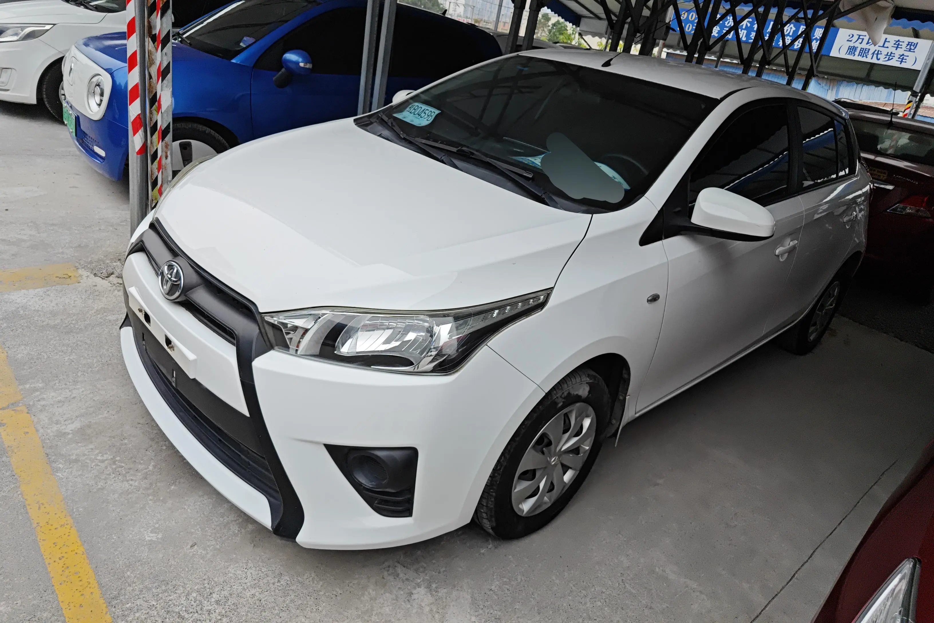 Toyota Yaris L  из Китая