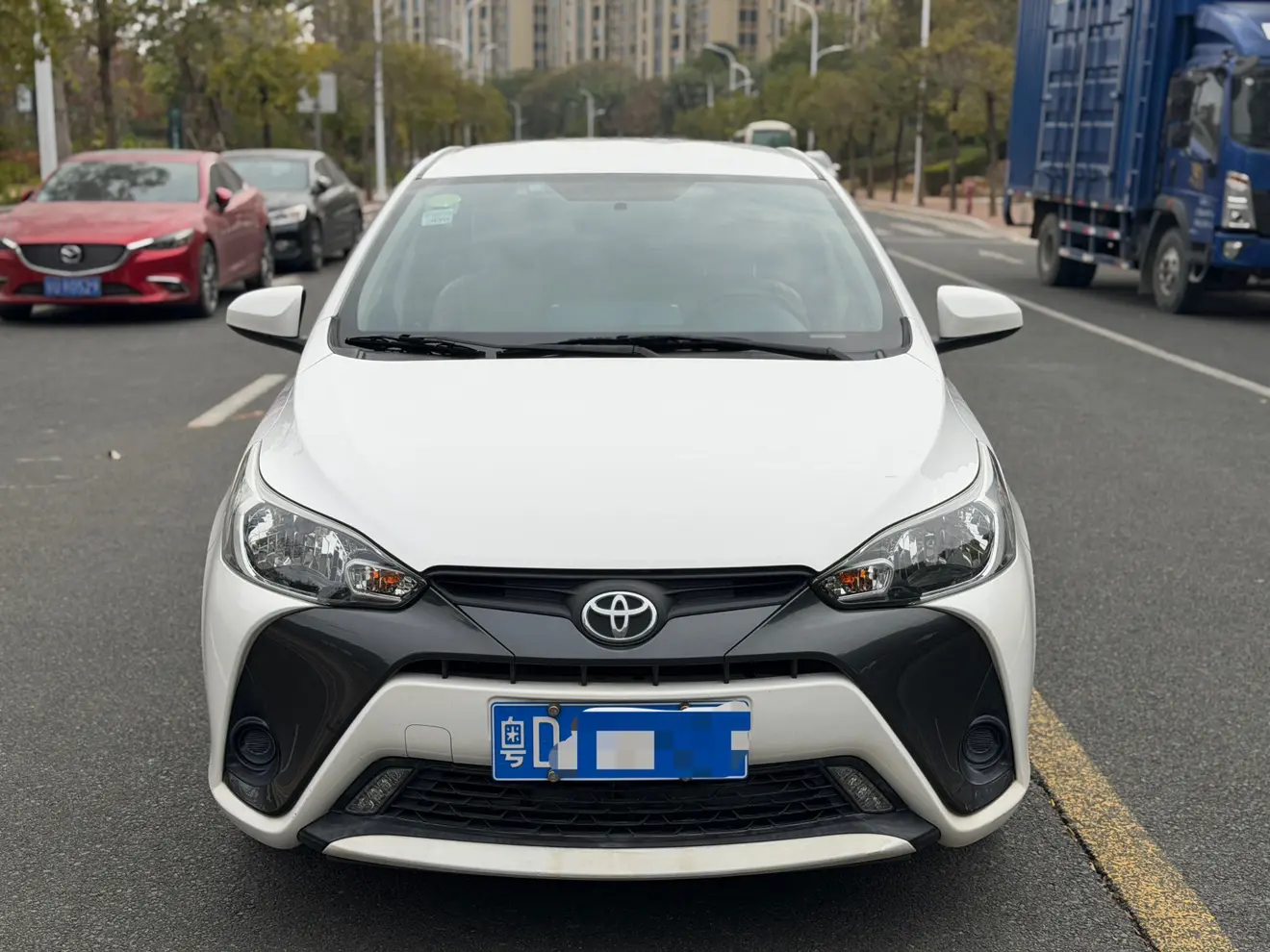 Toyota Yaris L  из Китая