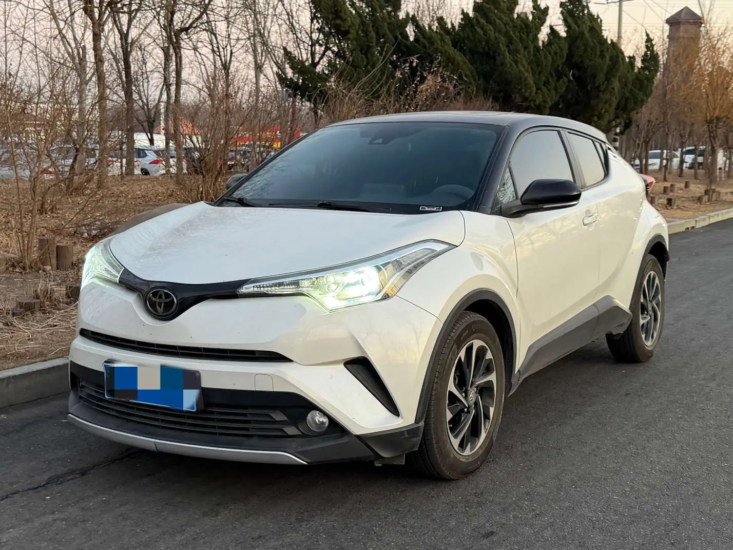 Toyota C-HR Hybrid (Yize IZOA)  из Китая