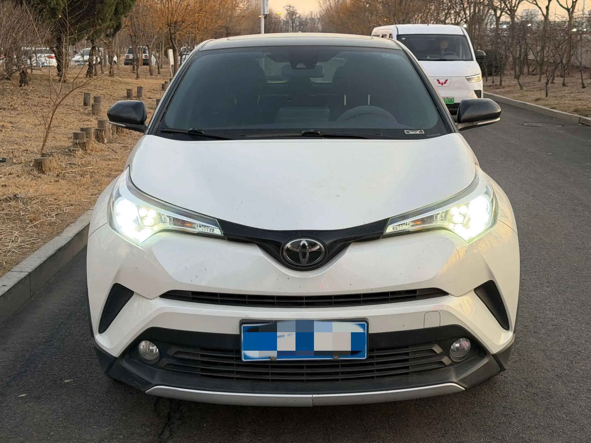 Toyota C-HR Hybrid (Yize IZOA)  из Китая