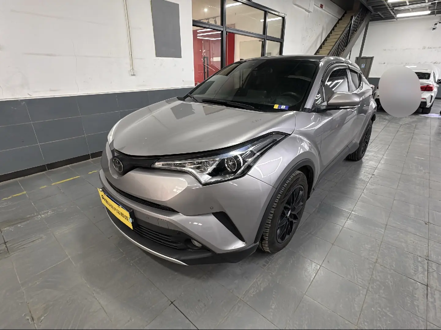 Toyota C-HR Hybrid (Yize IZOA)  из Китая