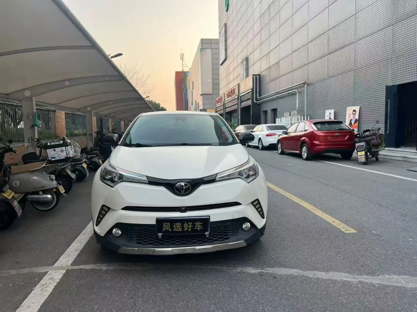 Toyota C-HR  из Китая