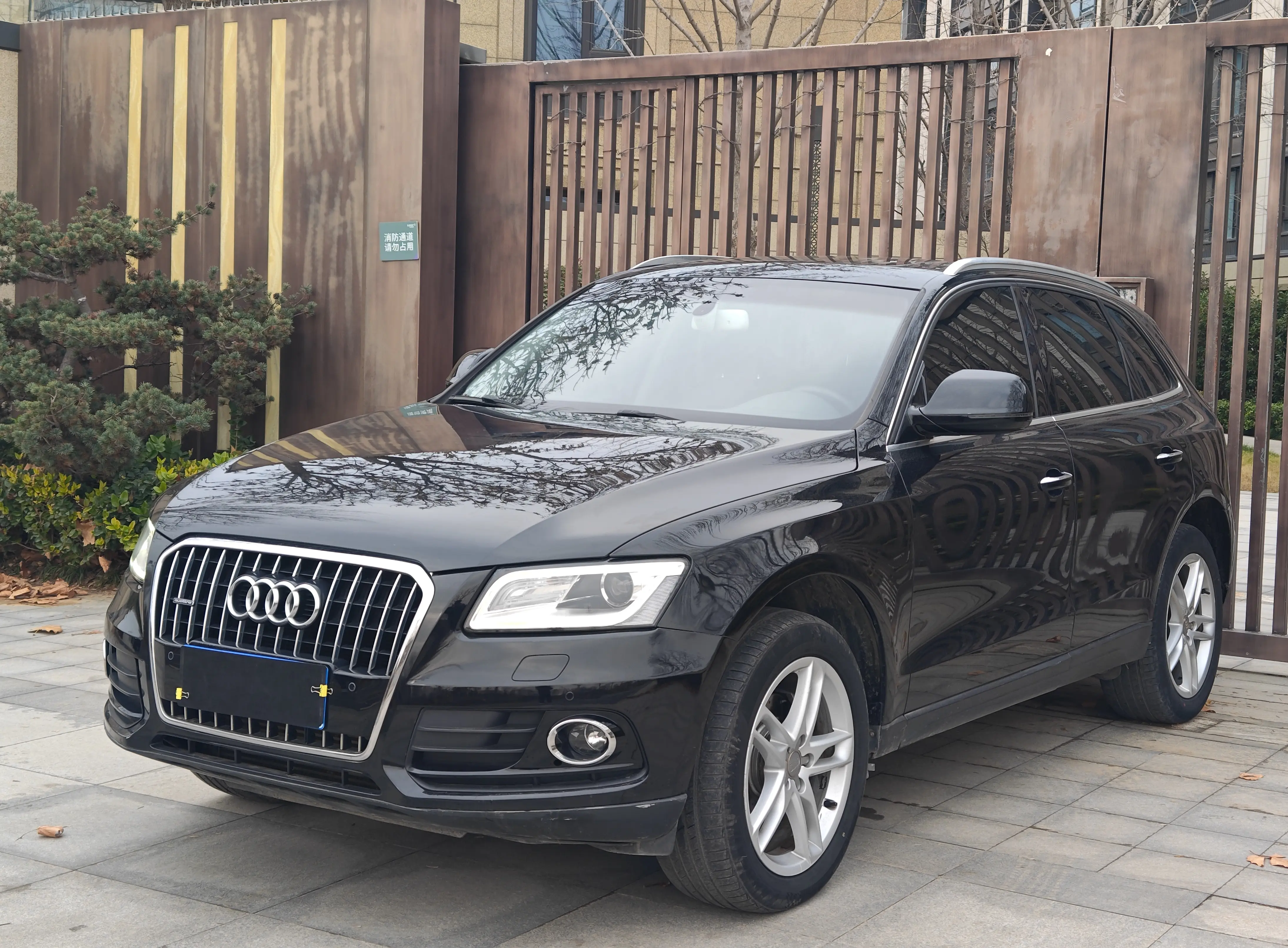 Audi Q5  из Китая