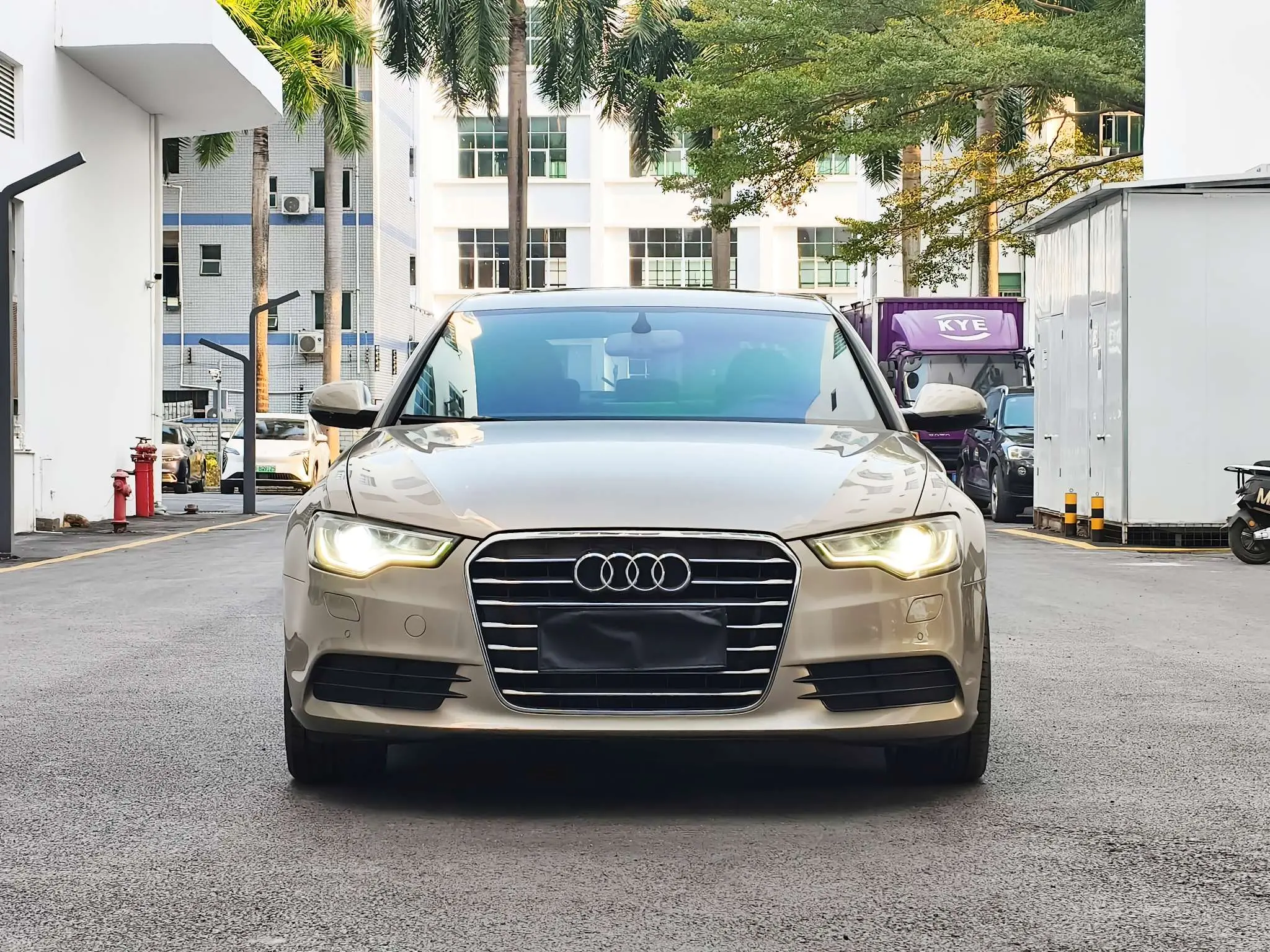 Audi A6L  из Китая