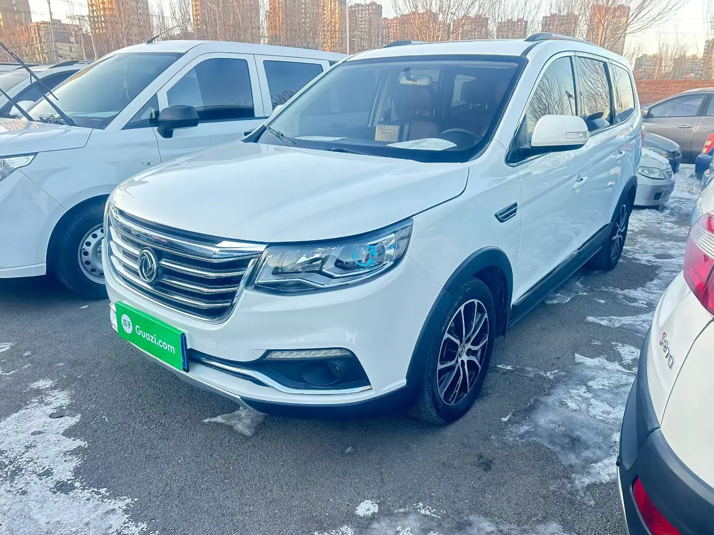 Forthing Fengxing SX6  из Китая