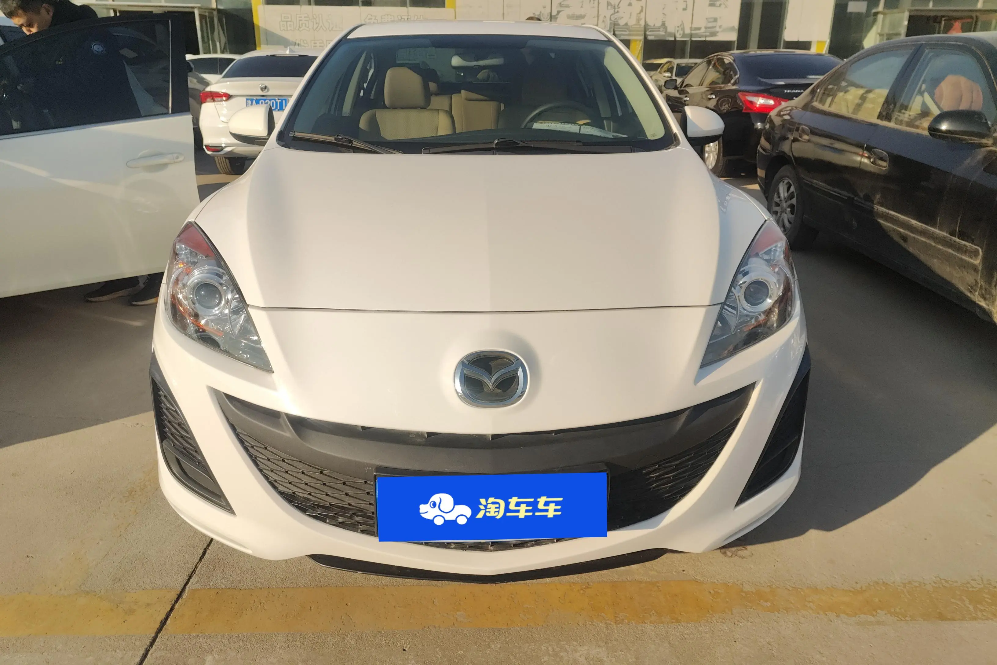 Mazda Axela (Mazda3)  из Китая