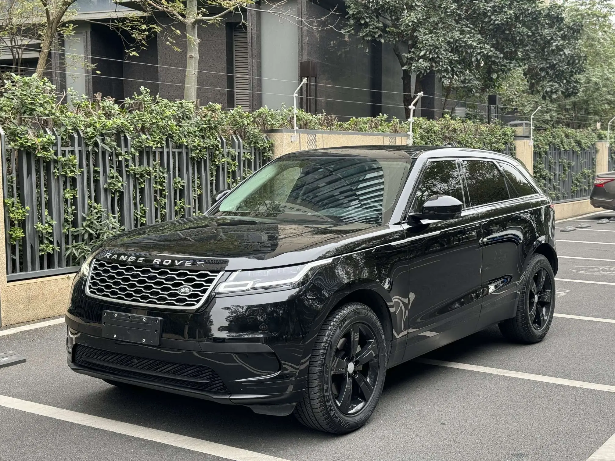 Land Rover Range Rover Velar  из Китая