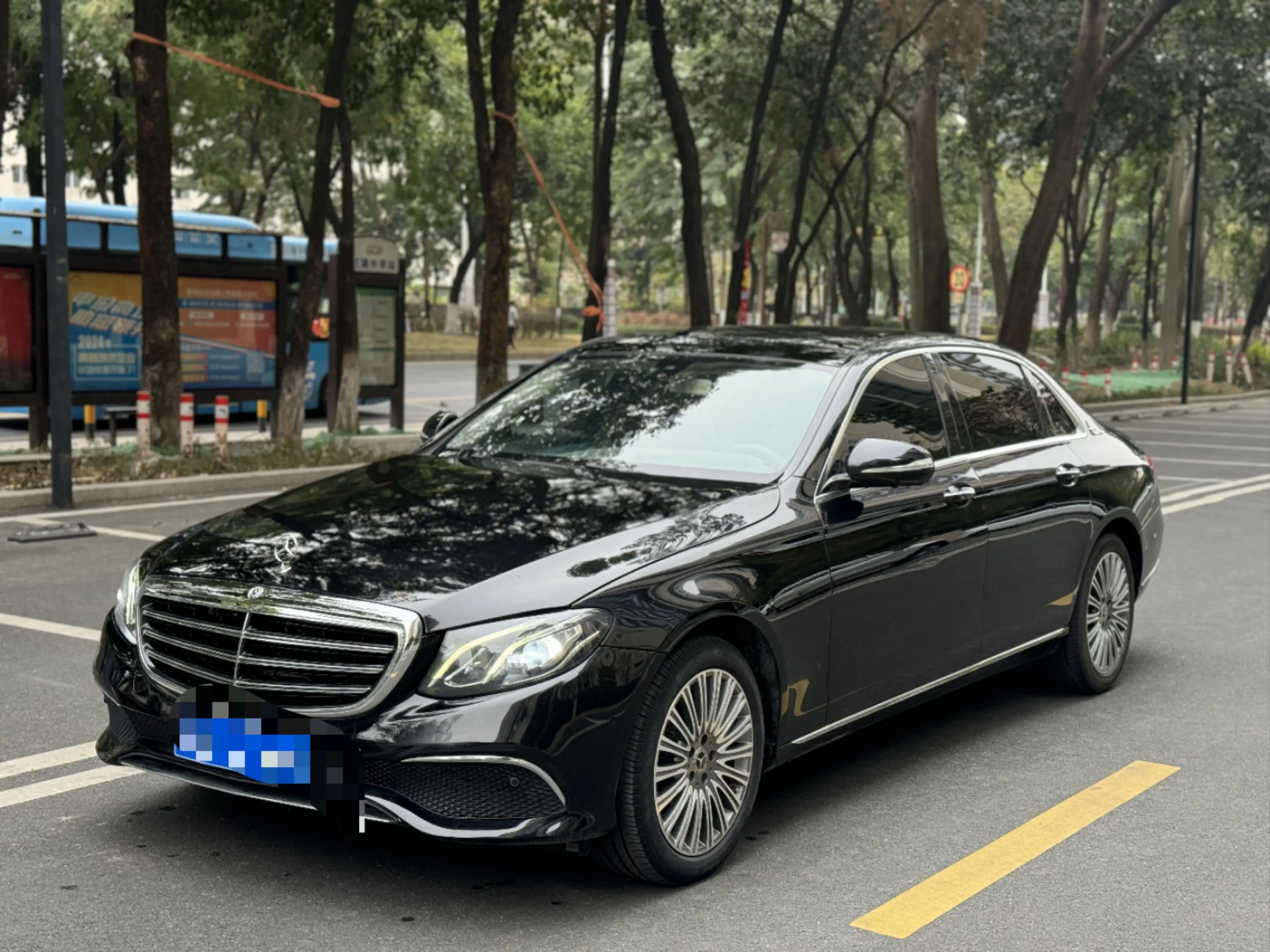Mercedes-Benz E-Class  из Китая