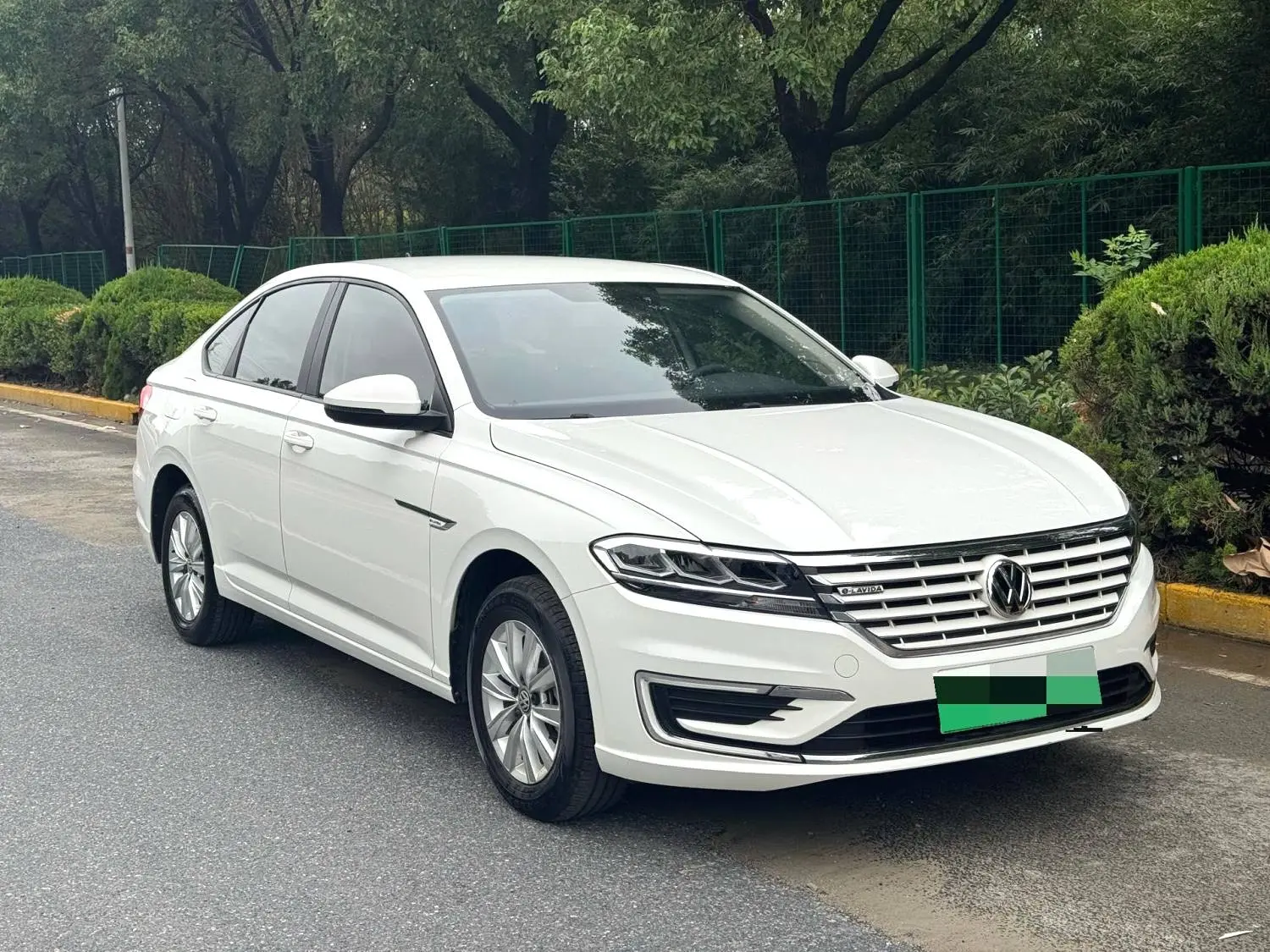 Volkswagen Lavida pure electric  из Китая