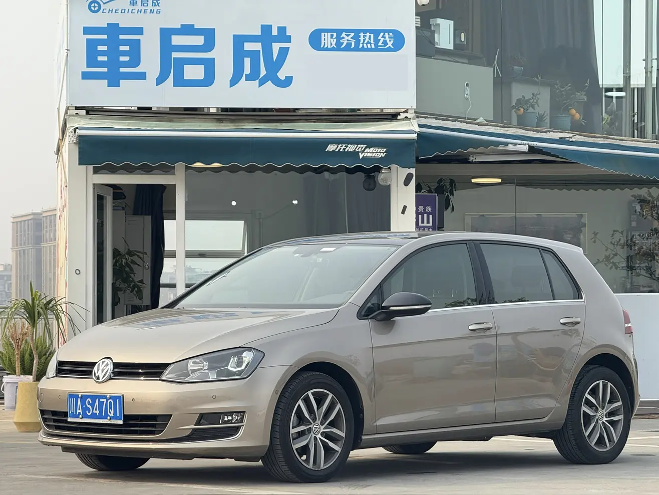 Volkswagen Golf  из Китая