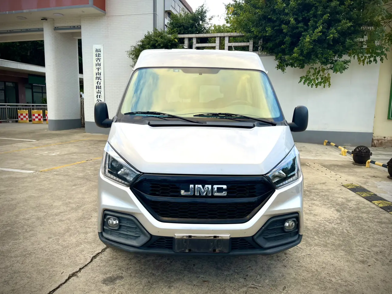 Jiangling Teshun  из Китая