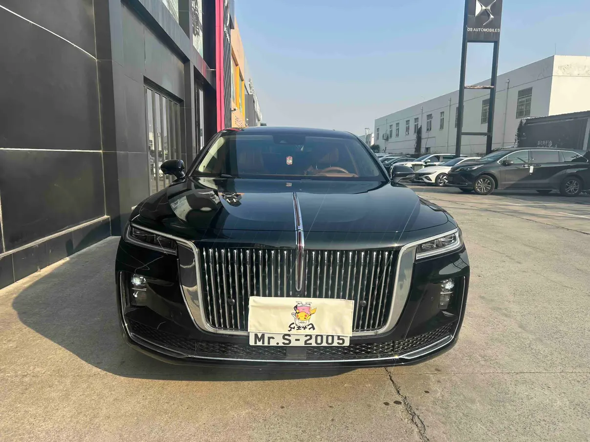 Hongqi H9  из Китая