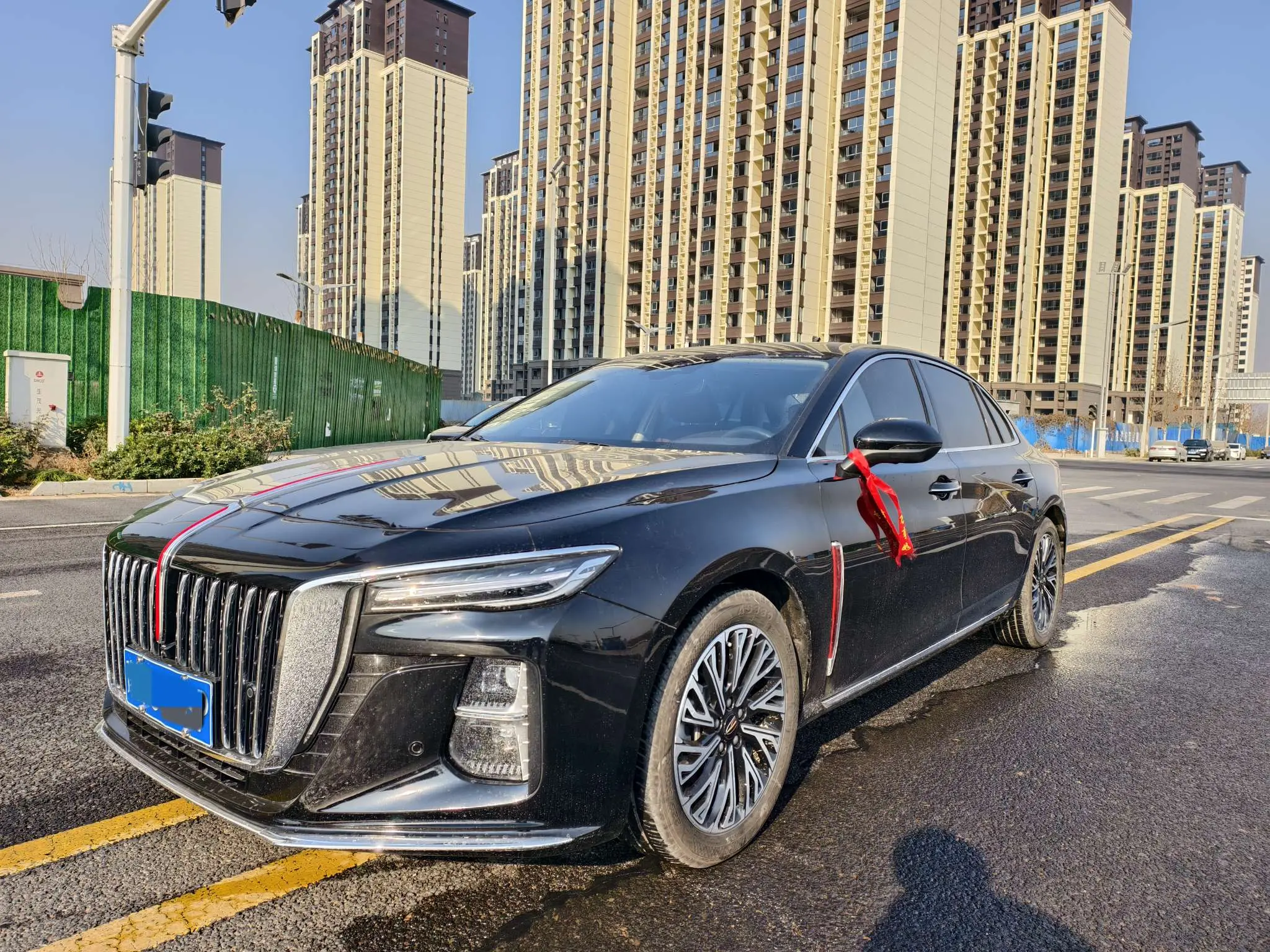 Hongqi H5  из Китая