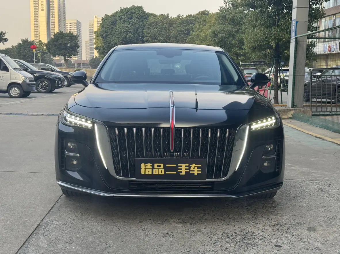 Hongqi H5  из Китая