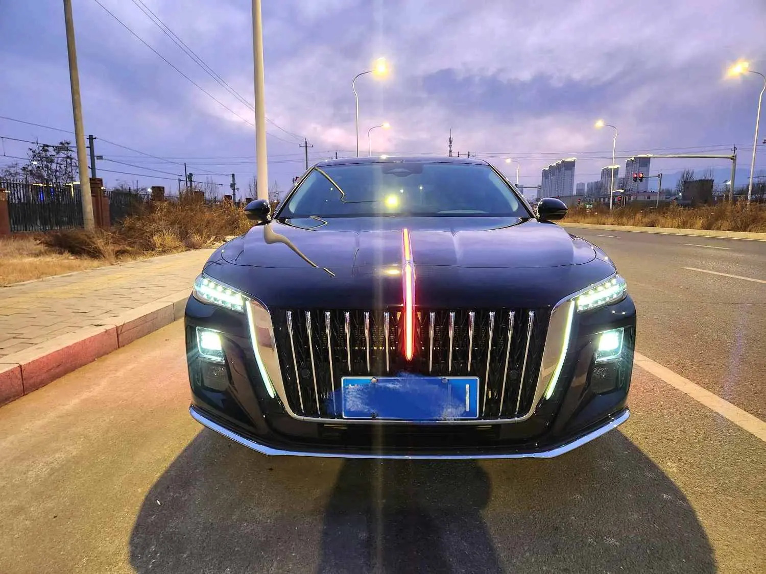 Hongqi H5  из Китая