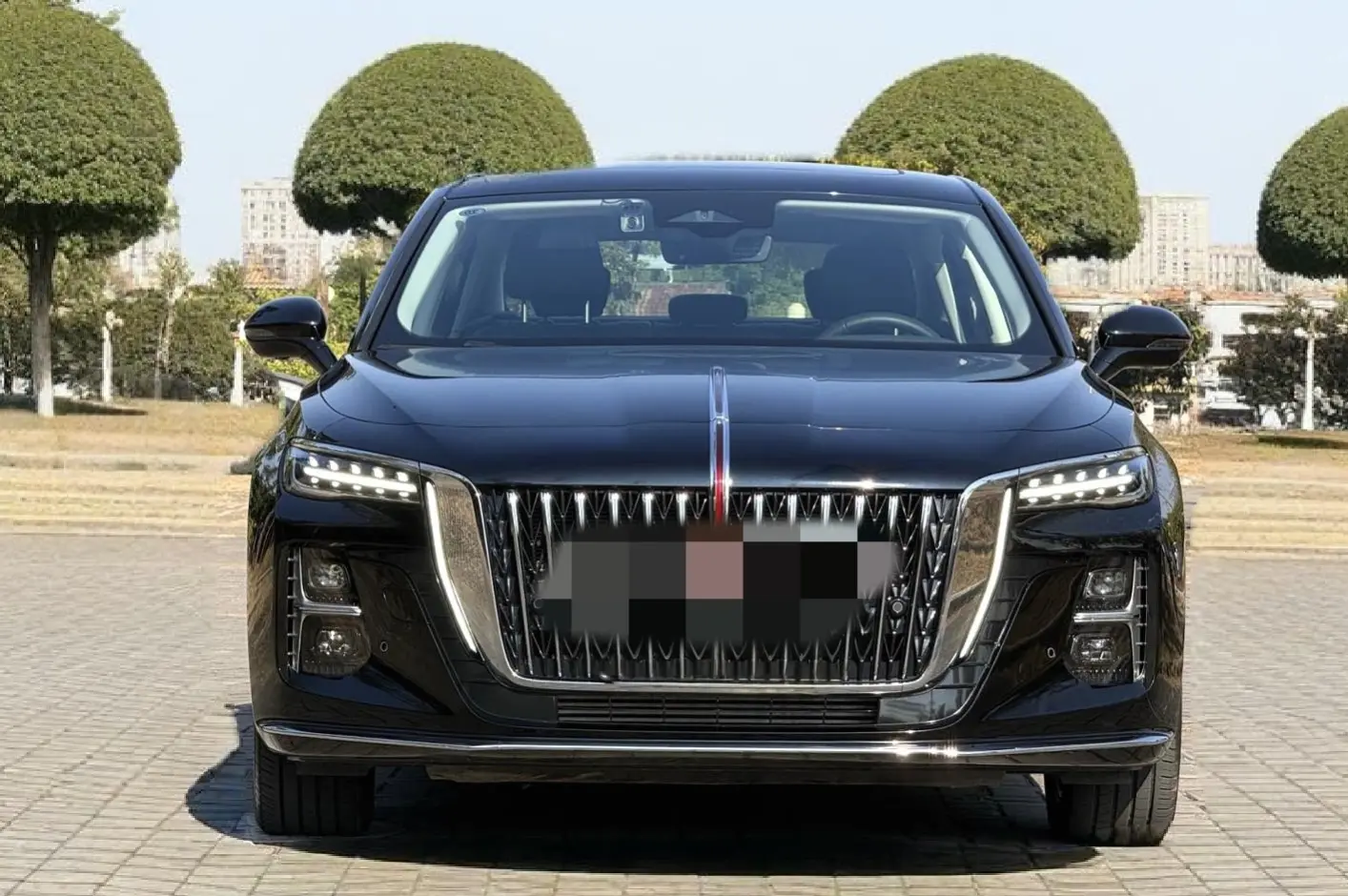 Hongqi H5  из Китая