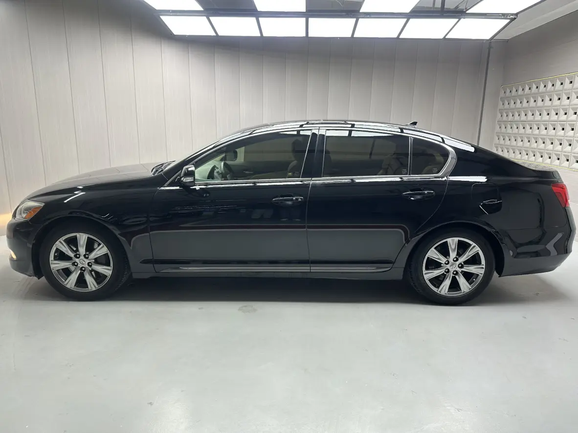 Lexus GS  из Китая