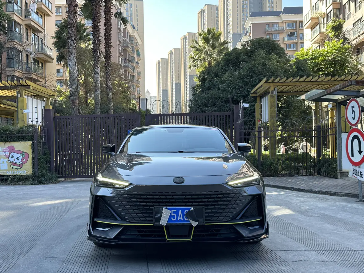 Changan UNI-V  из Китая