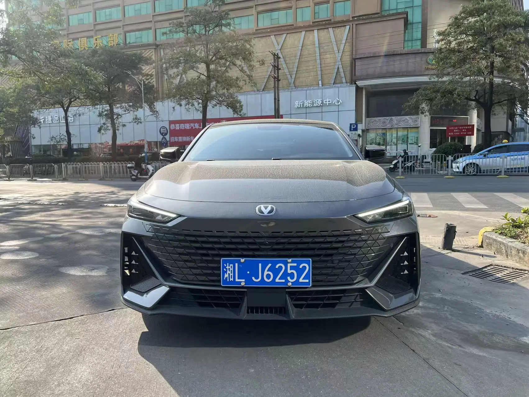 Changan UNI-V  из Китая