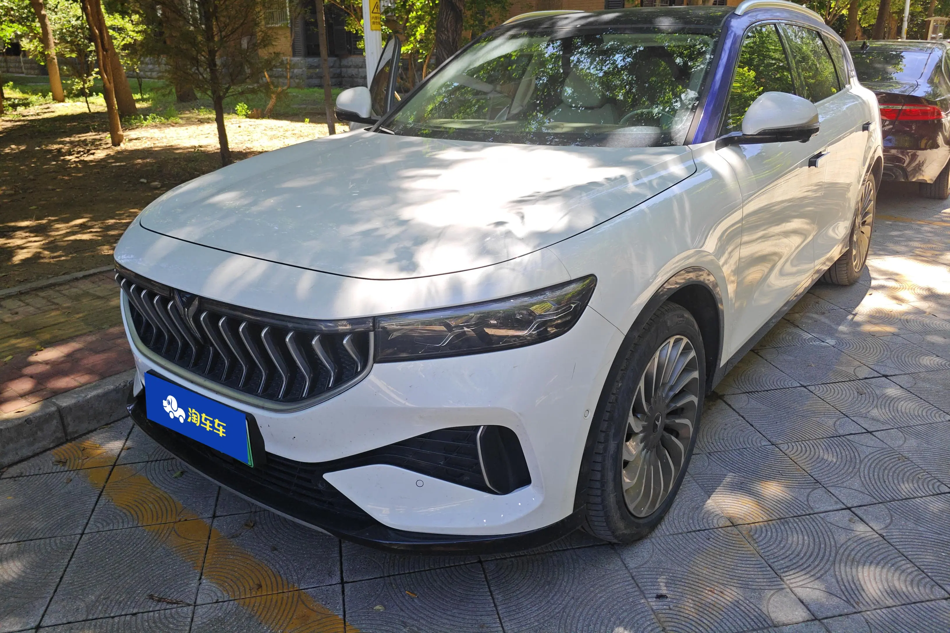 Voyah Lantu FREE  из Китая