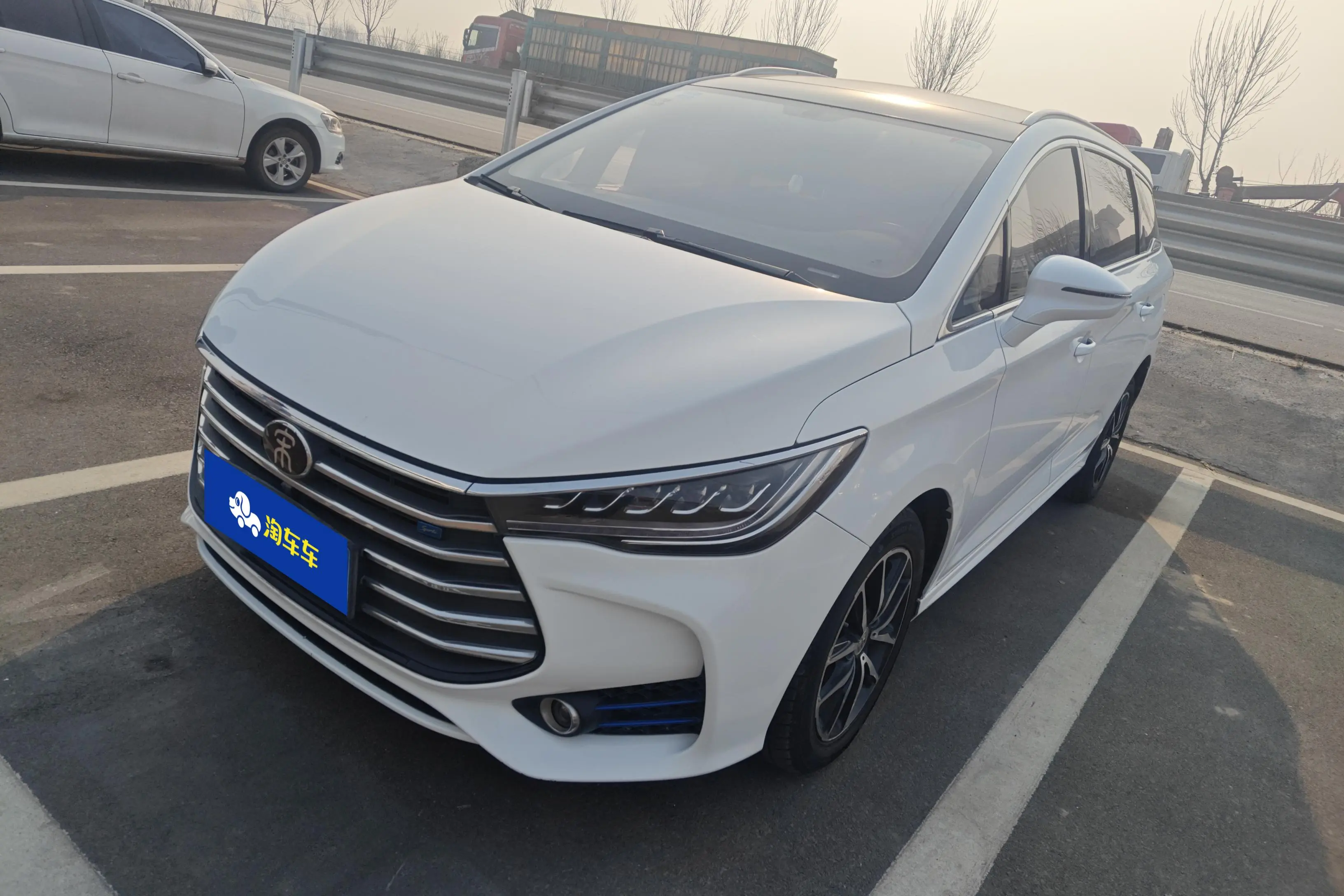 BYD Song MAX  из Китая