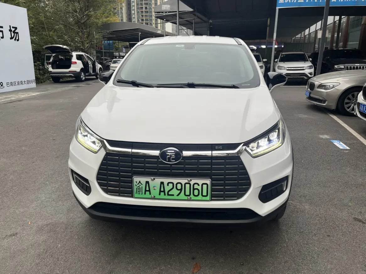 BYD Yuan EV  из Китая