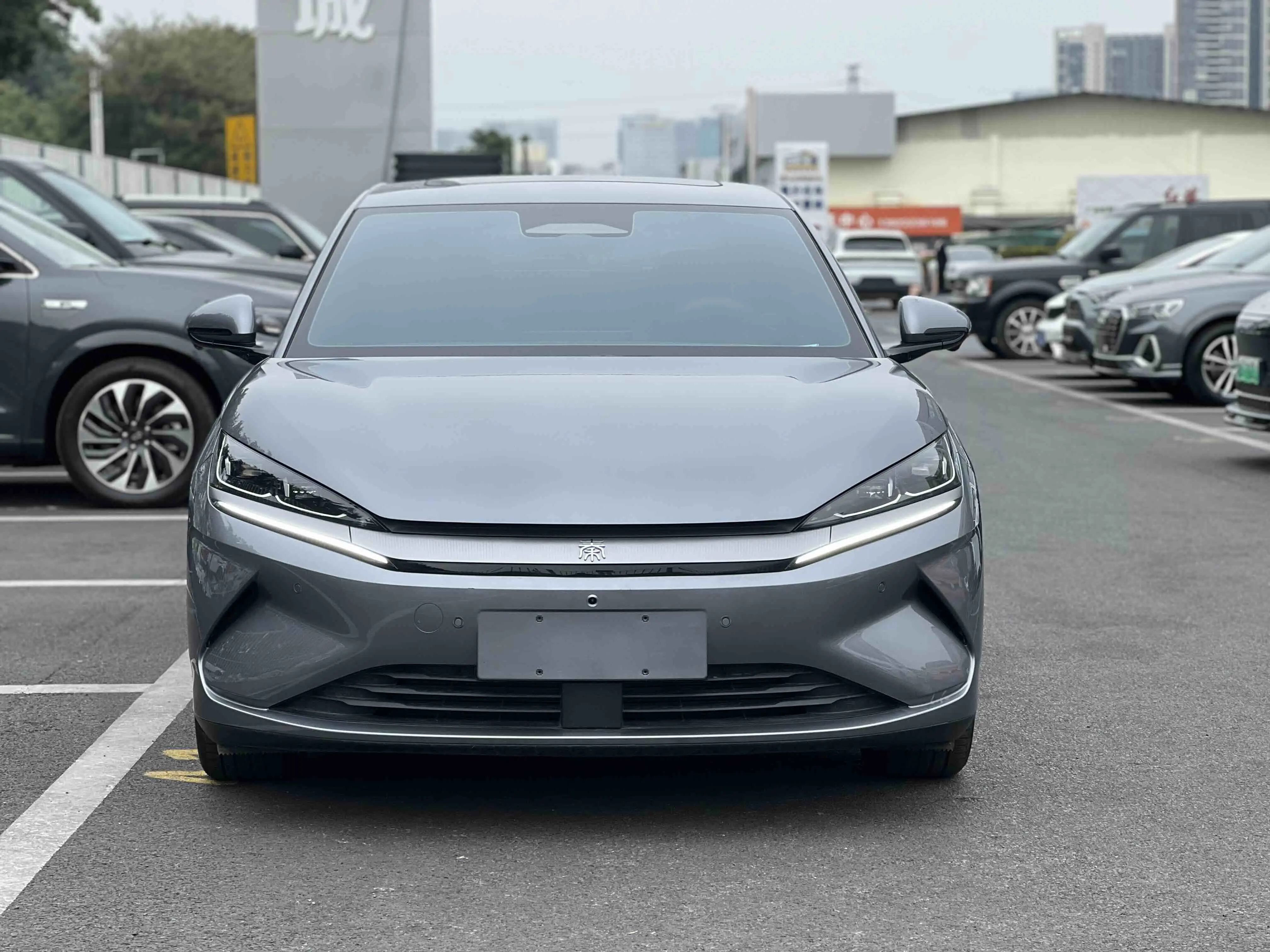 BYD Qin L EV  из Китая