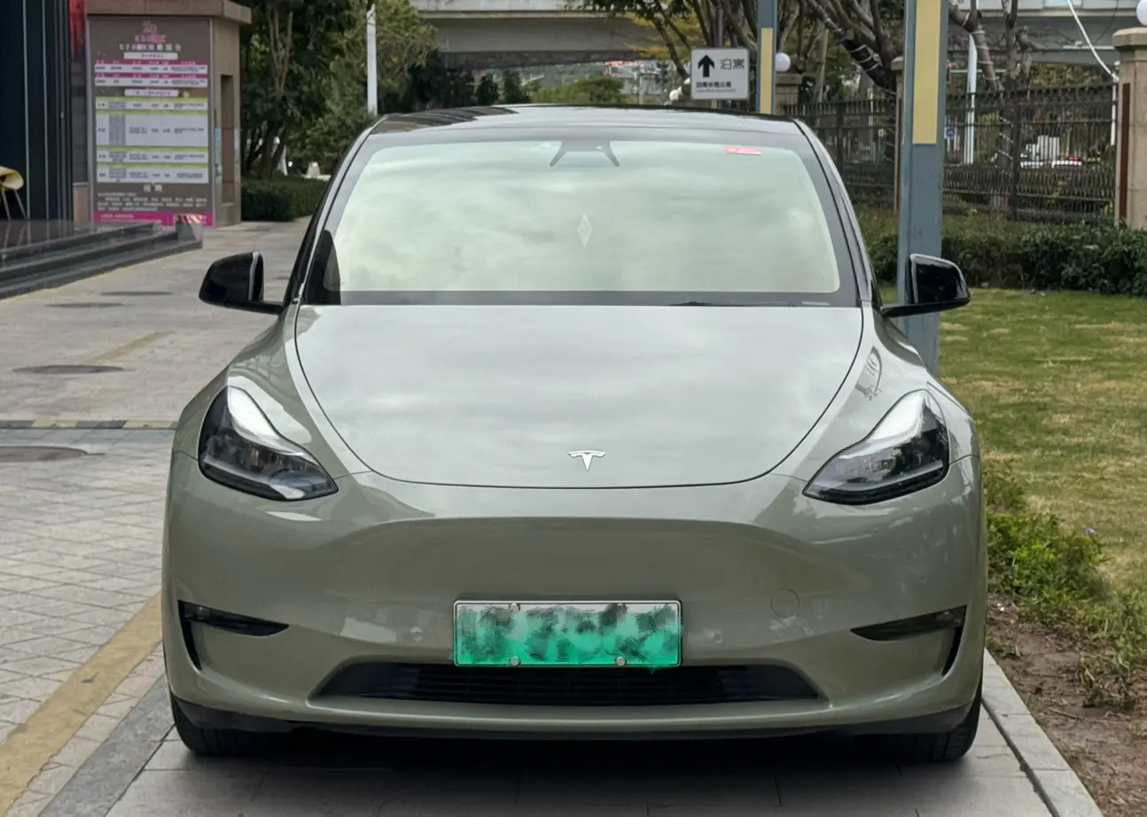Tesla Model Y  из Китая