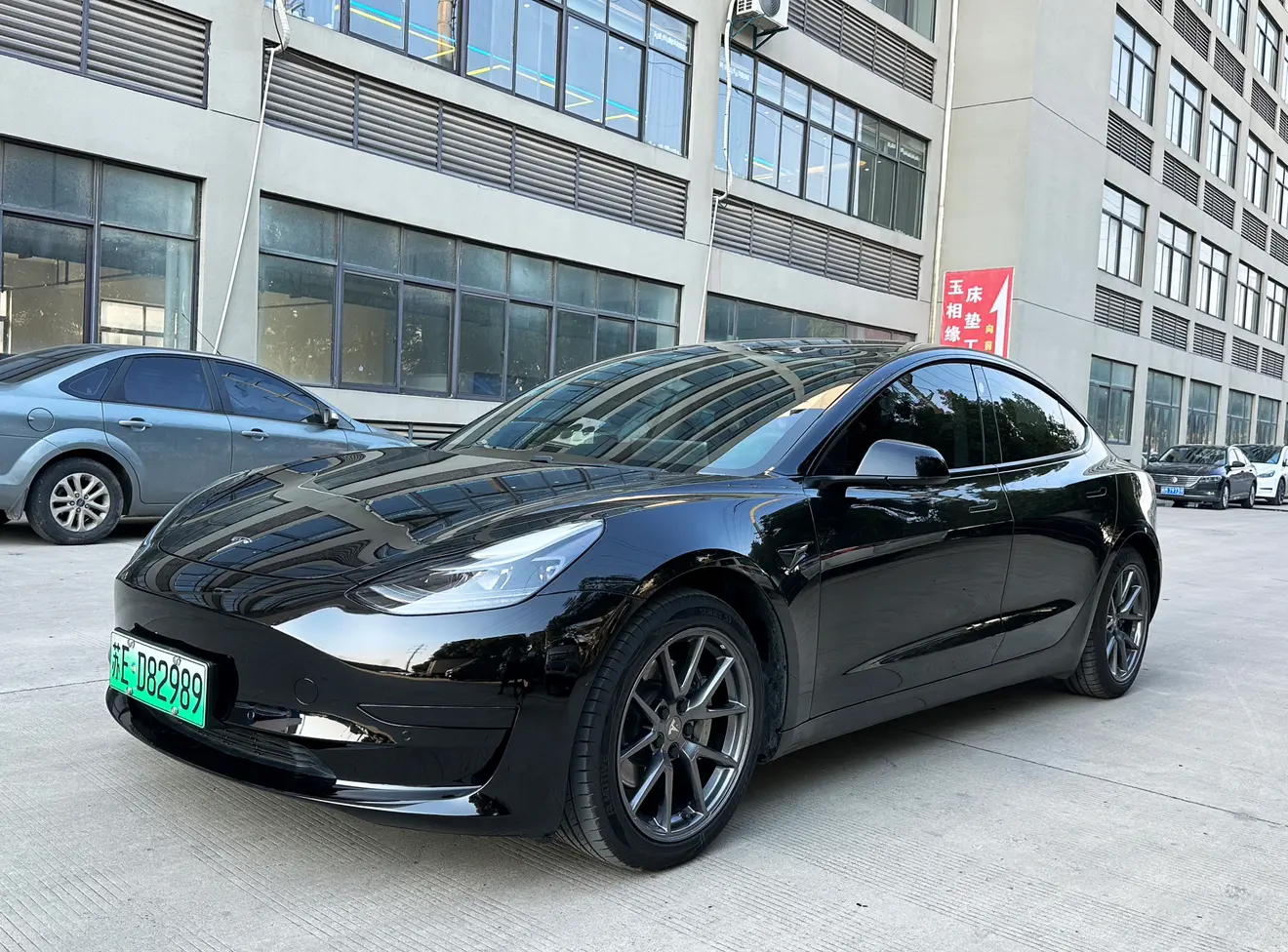 Tesla Model 3  из Китая