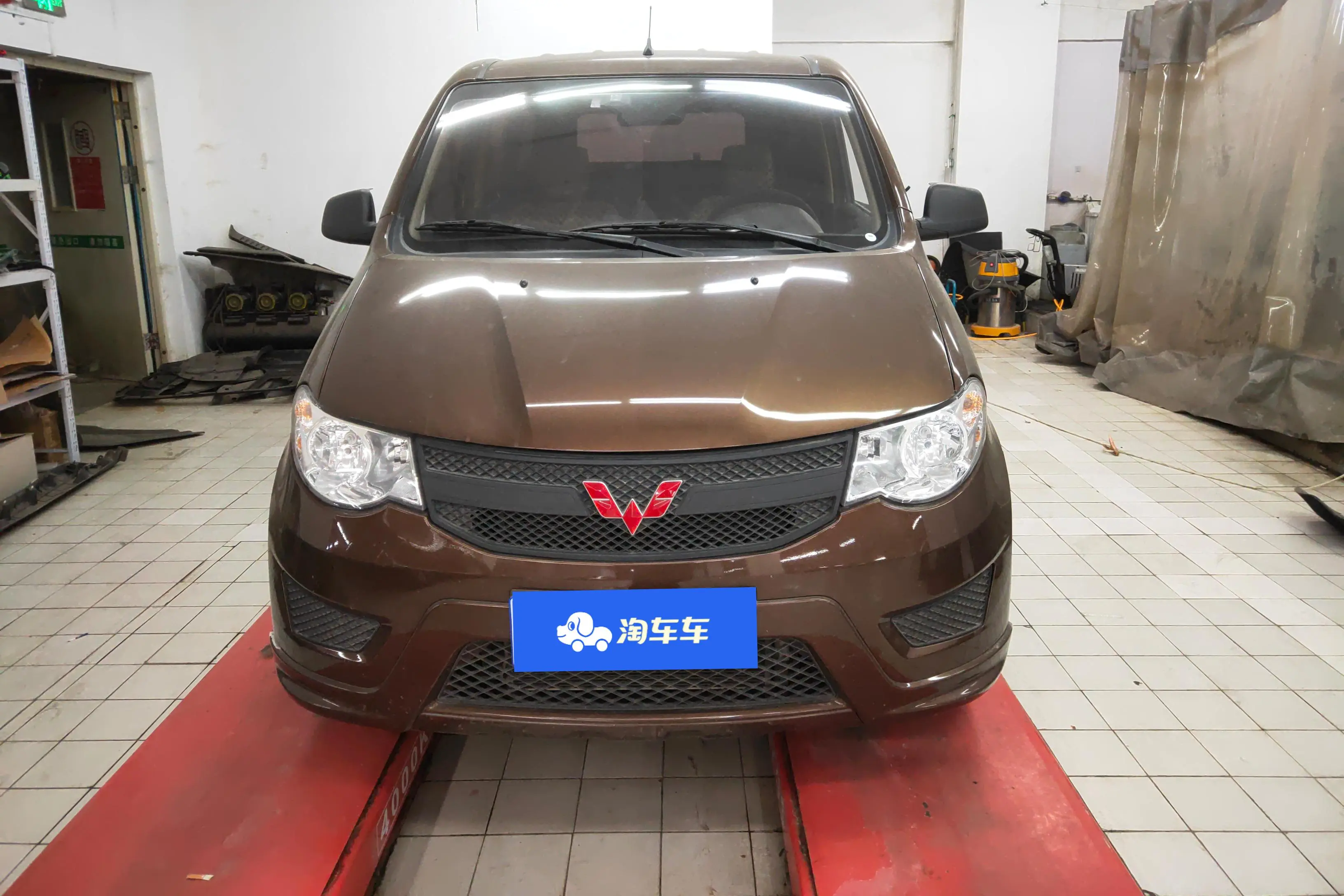 Wuling Hongguang  из Китая