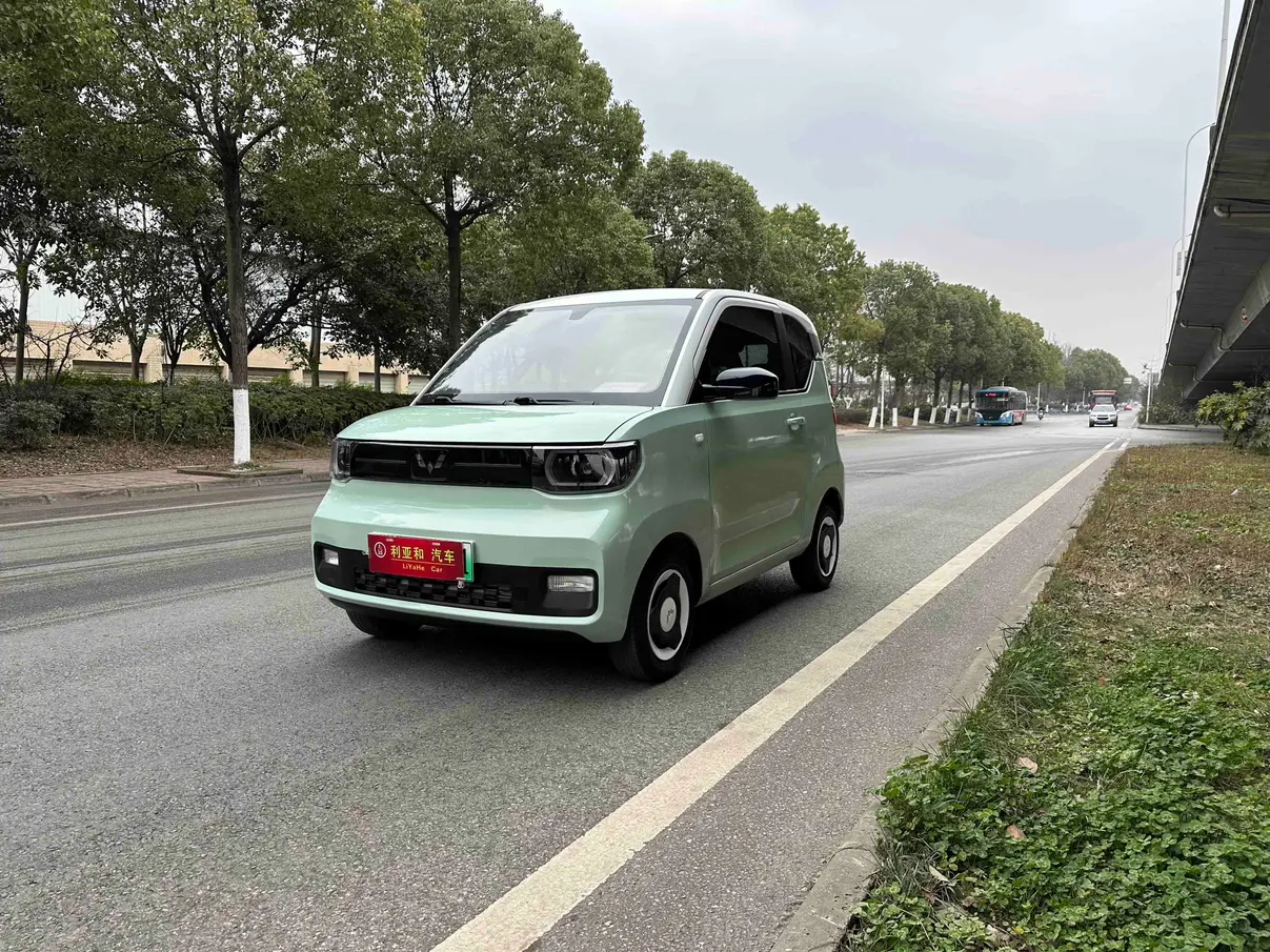 Wuling Hongguang MINIEV  из Китая