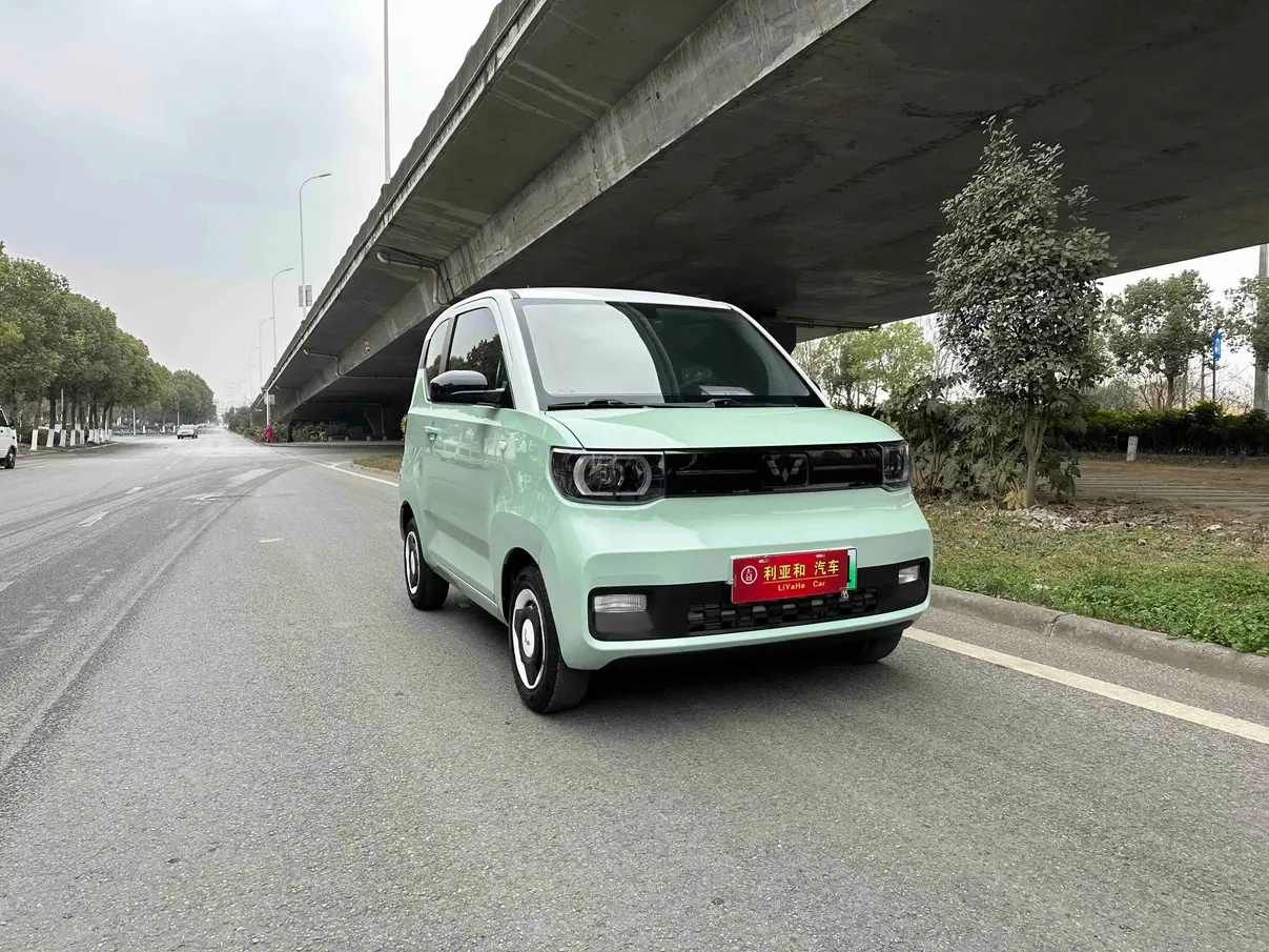 Wuling Hongguang MINIEV  из Китая