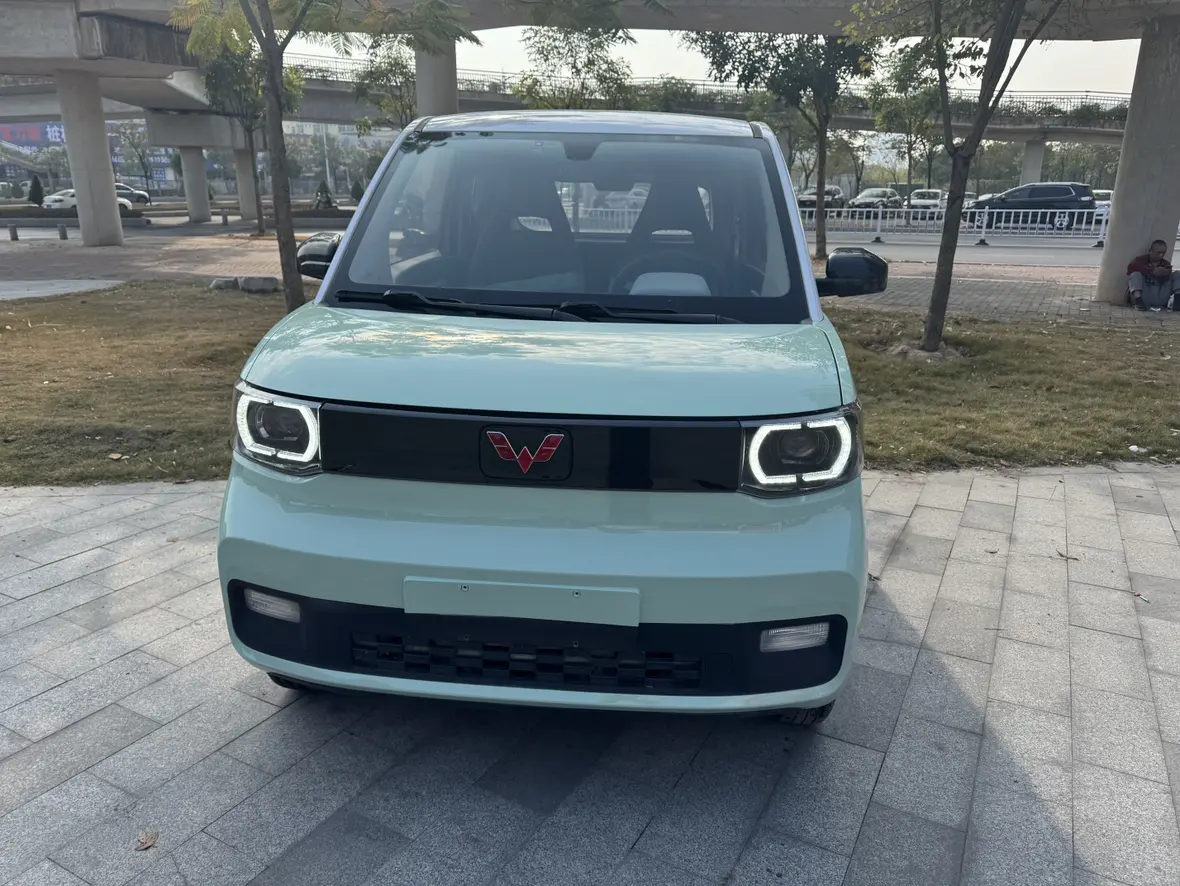 Wuling Hongguang MINIEV  из Китая