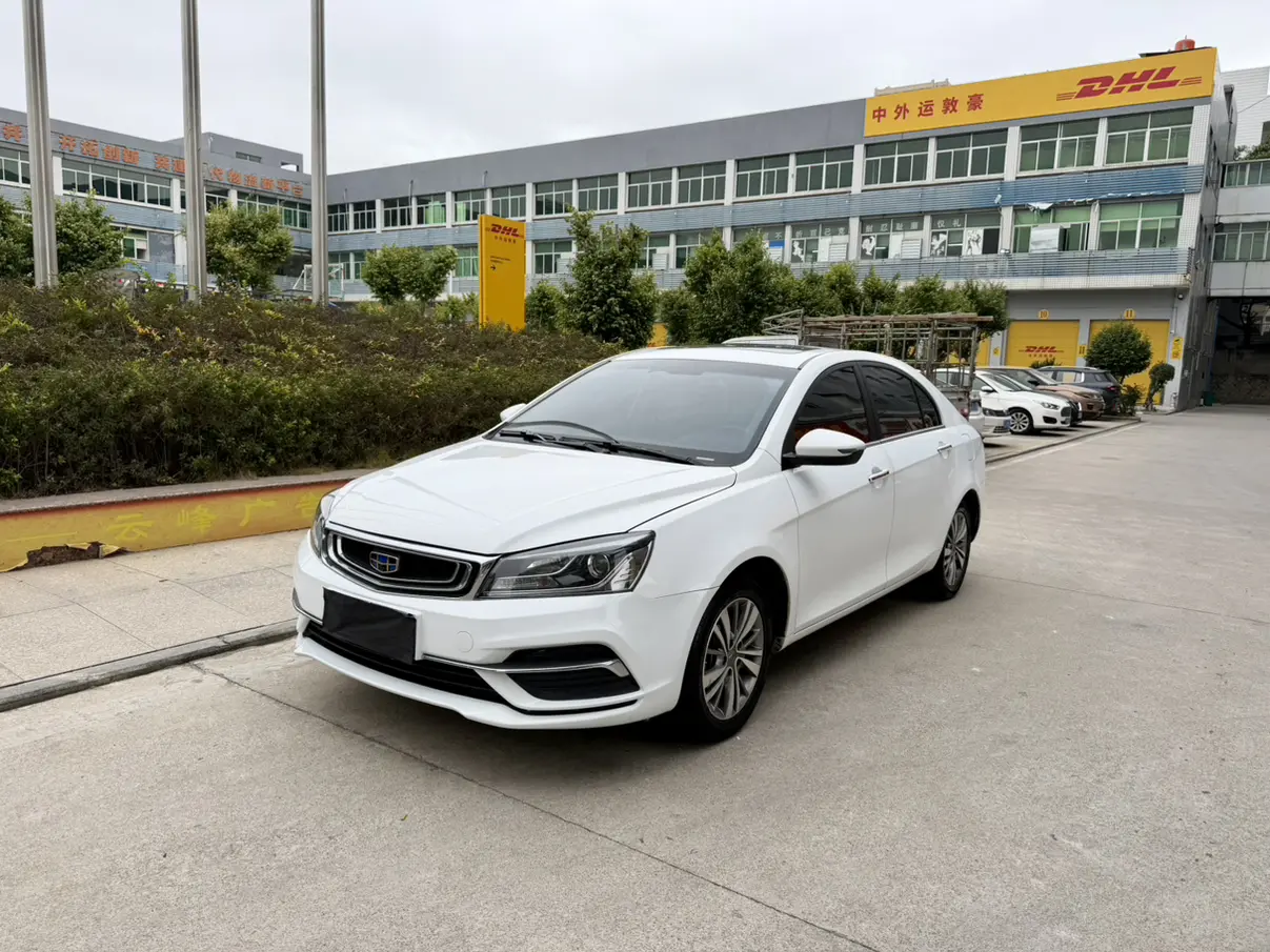 Geely Emgrand  из Китая