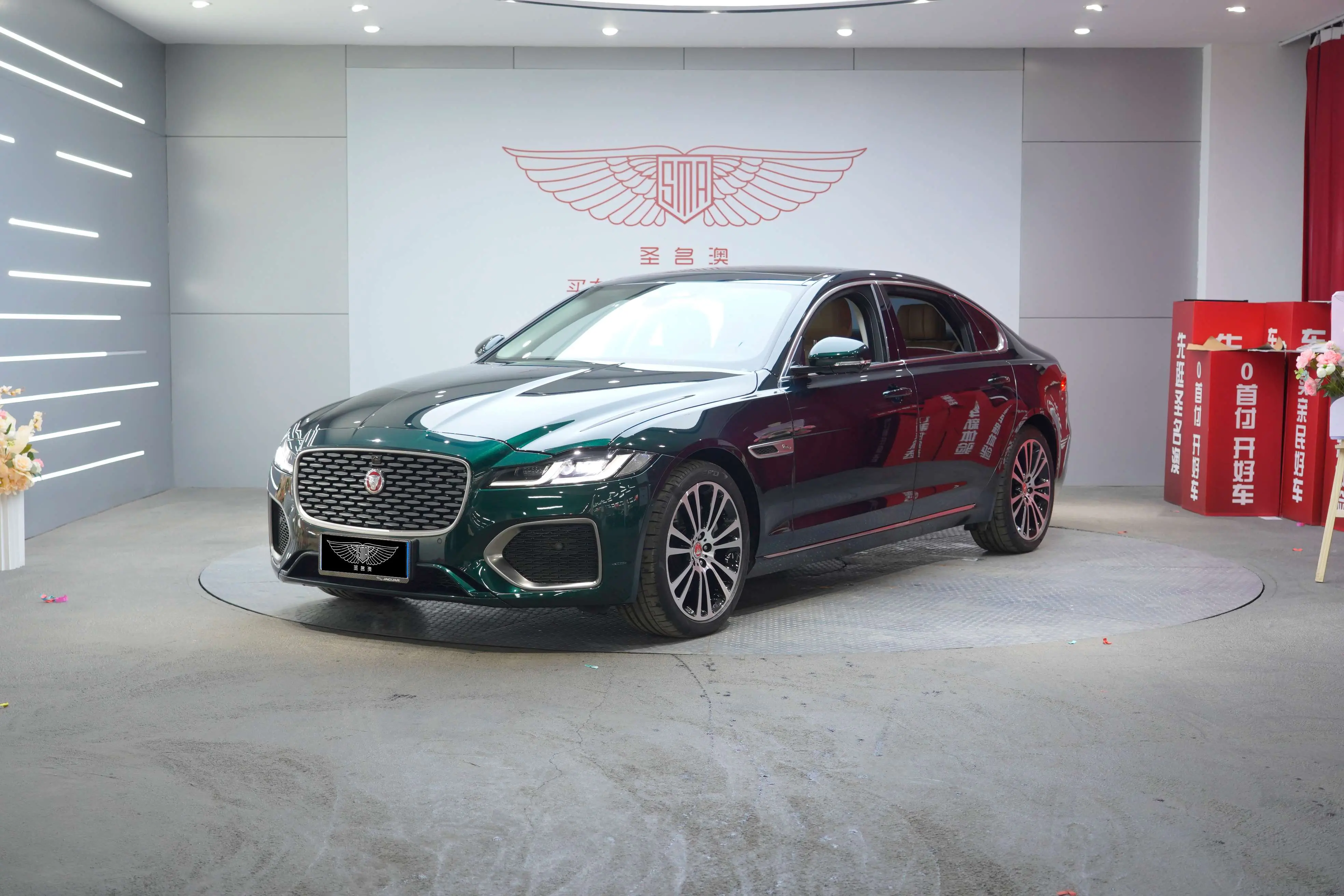 Jaguar XFL  из Китая