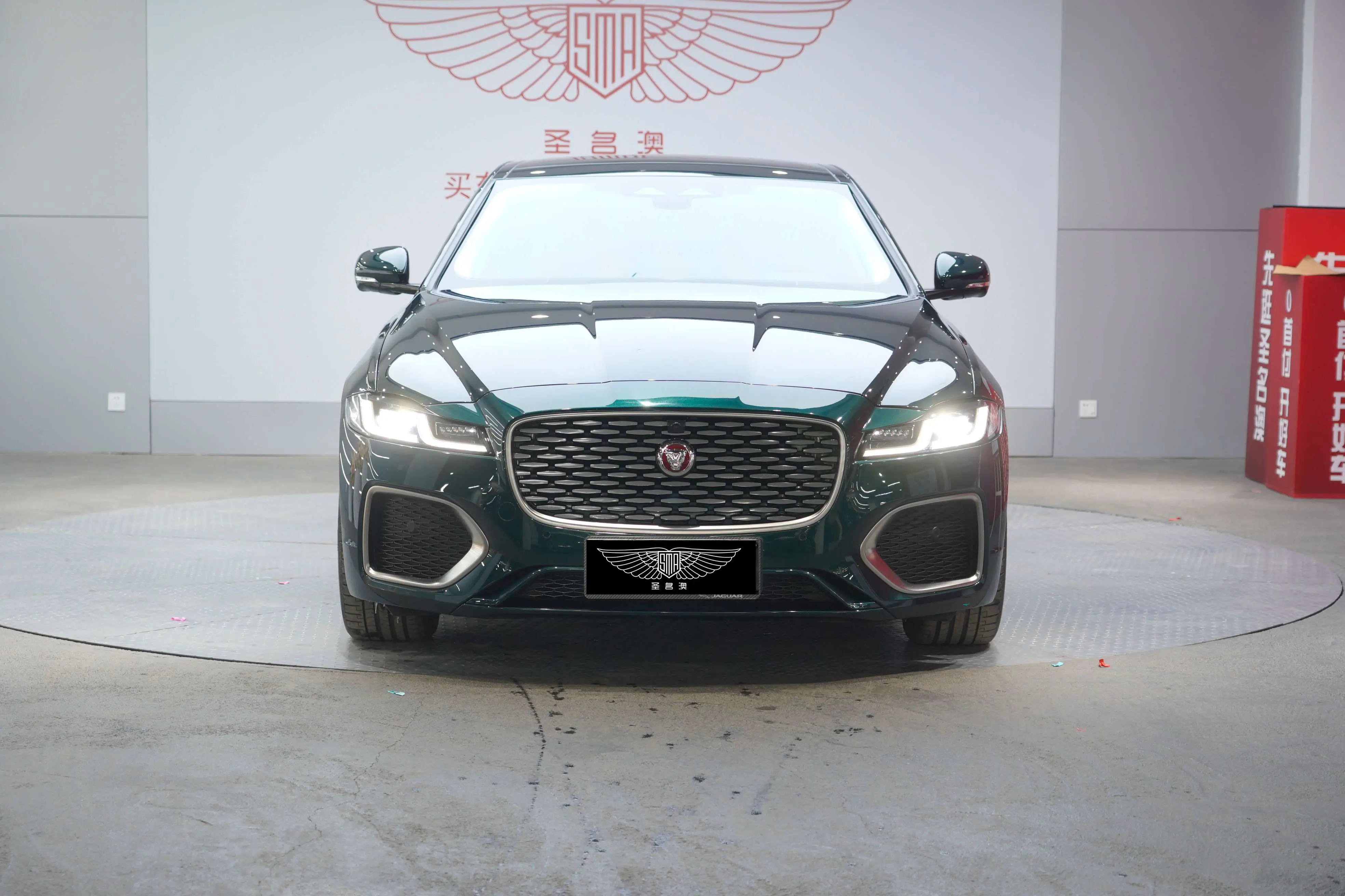 Jaguar XFL  из Китая