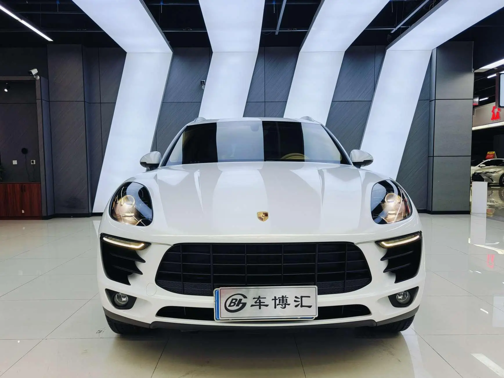 Porsche Macan  из Китая