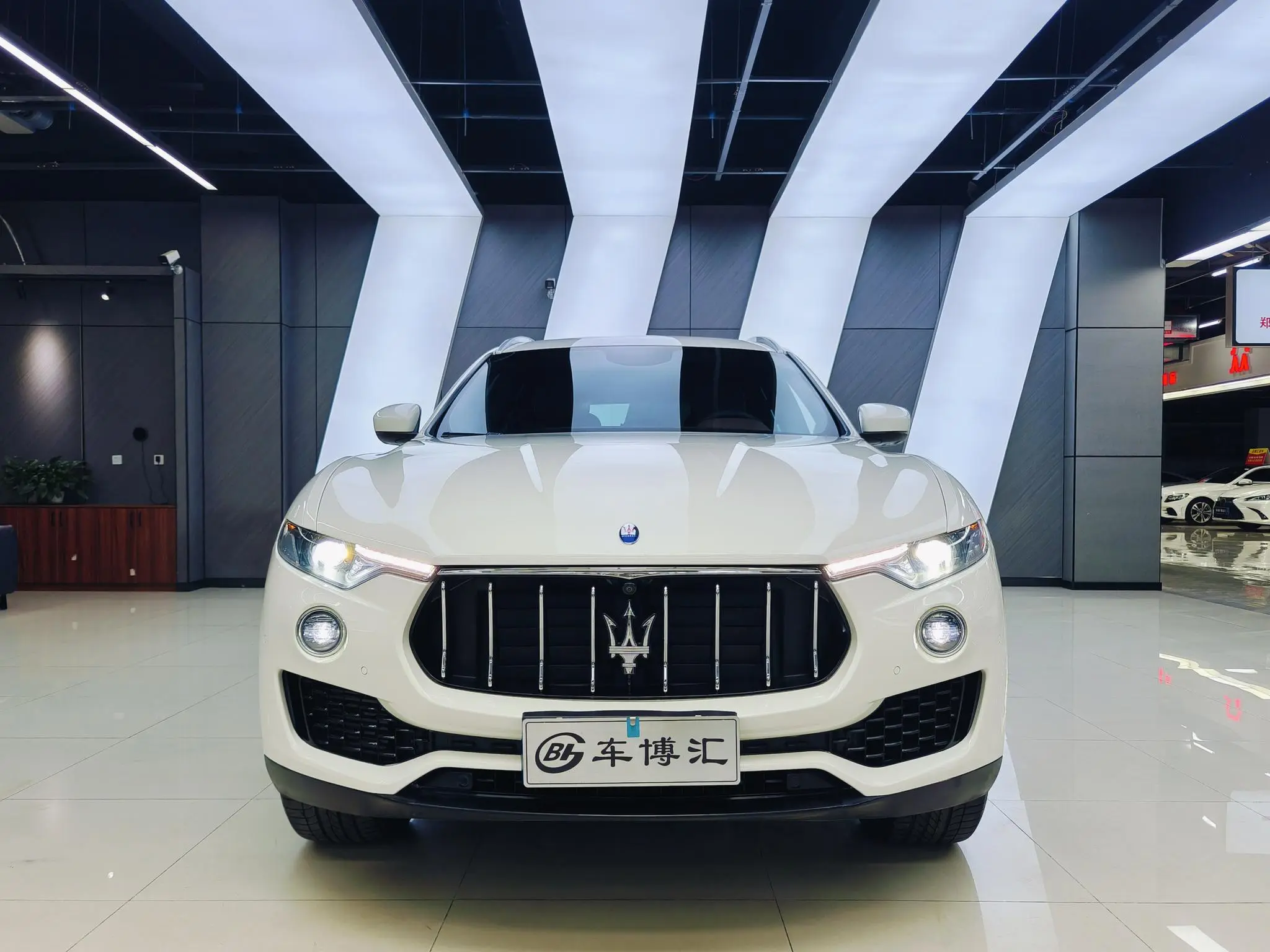 Maserati Levante  из Китая