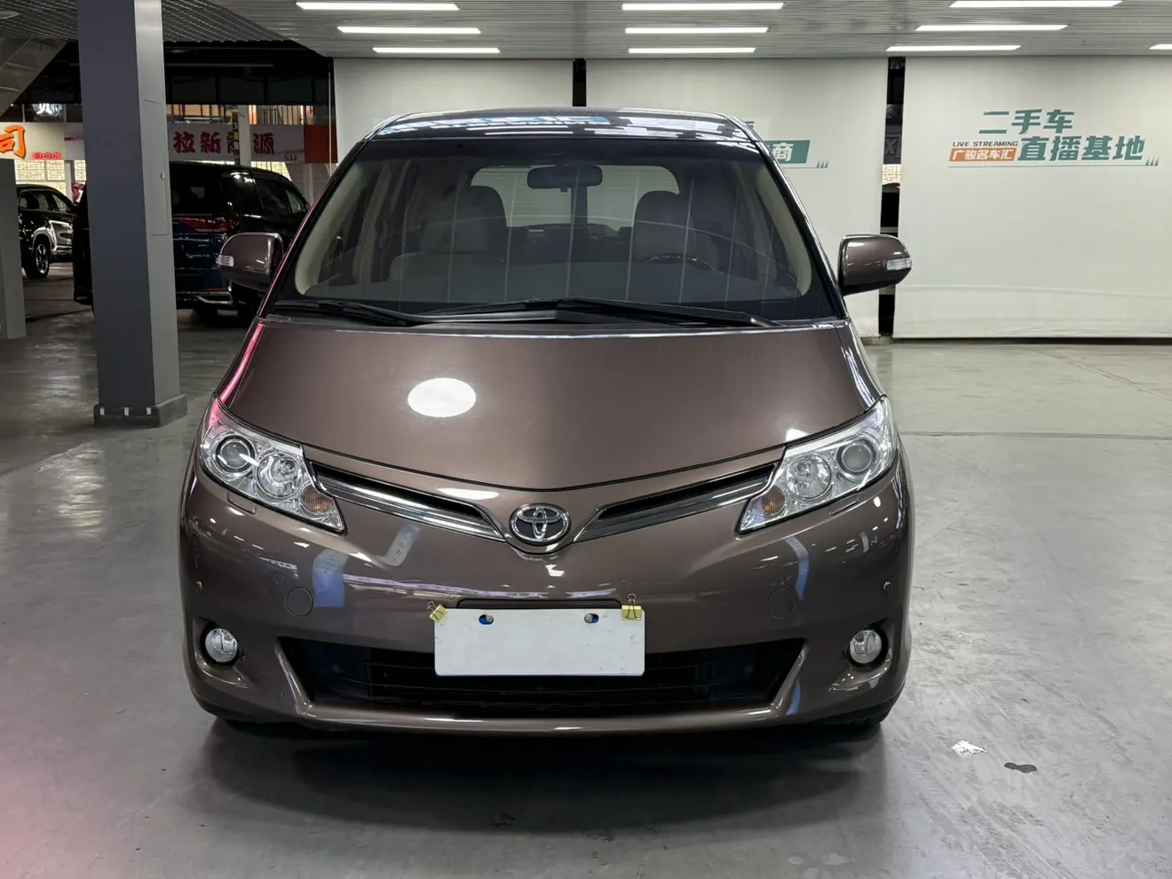 Toyota Previa  из Китая