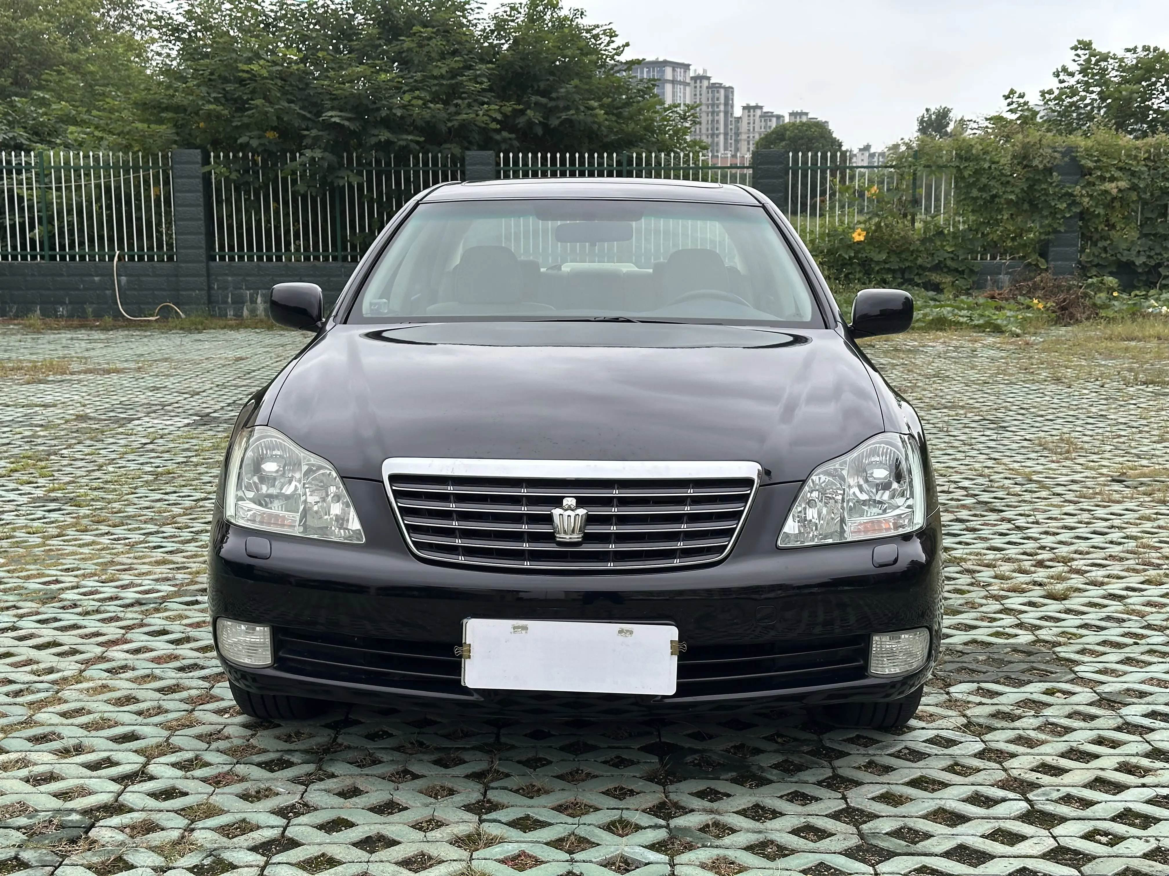 Toyota Crown  из Китая