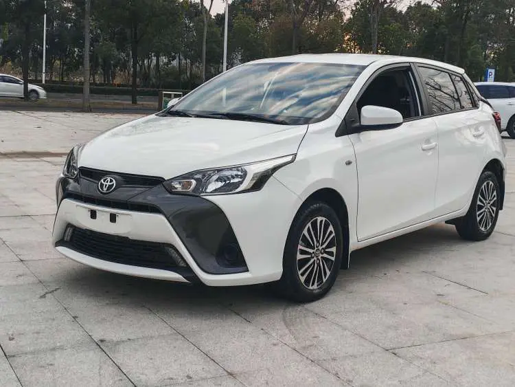 Toyota Yaris L  из Китая