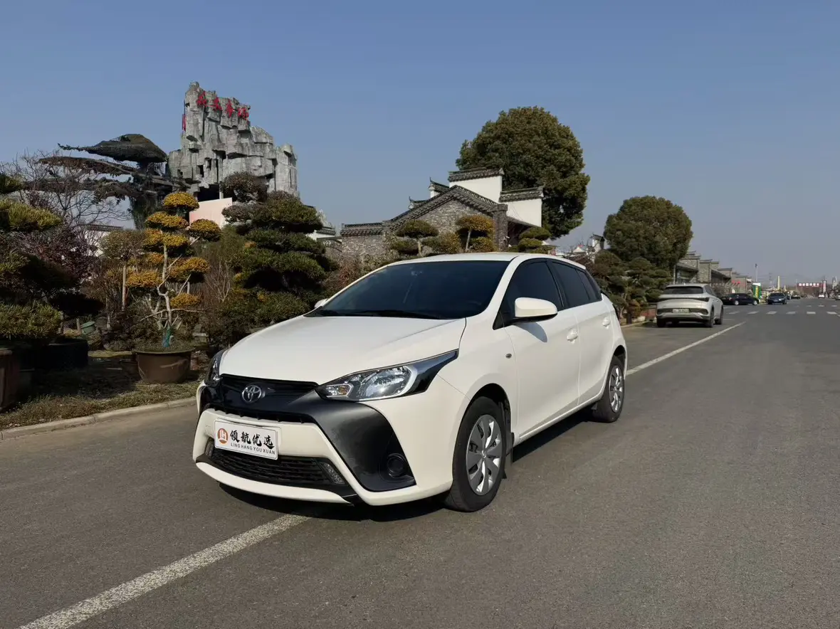 Toyota Yaris L  из Китая