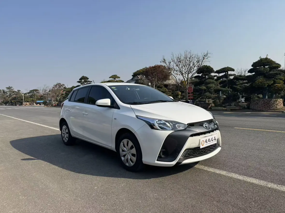 Toyota Yaris L  из Китая