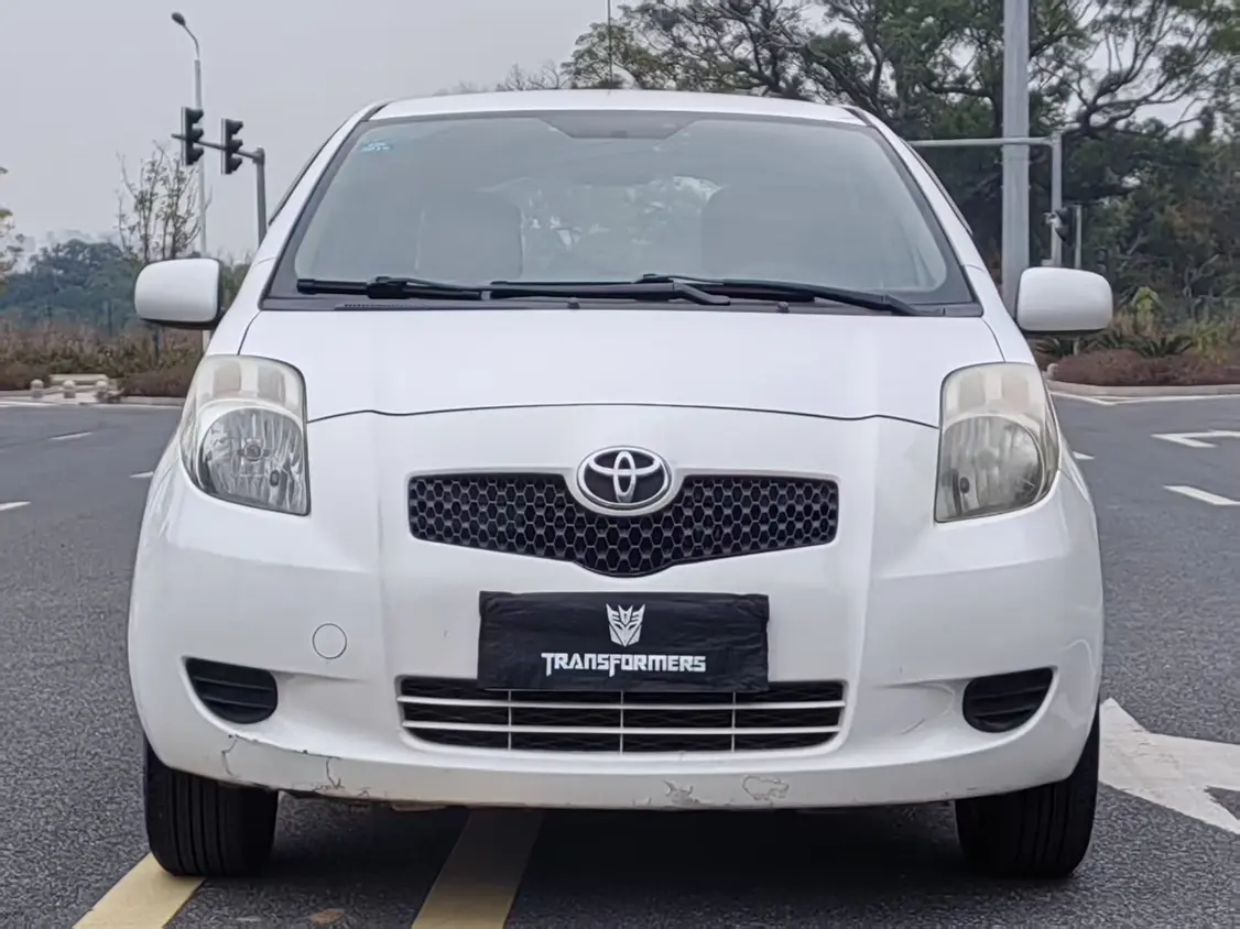 Toyota Yaris  из Китая