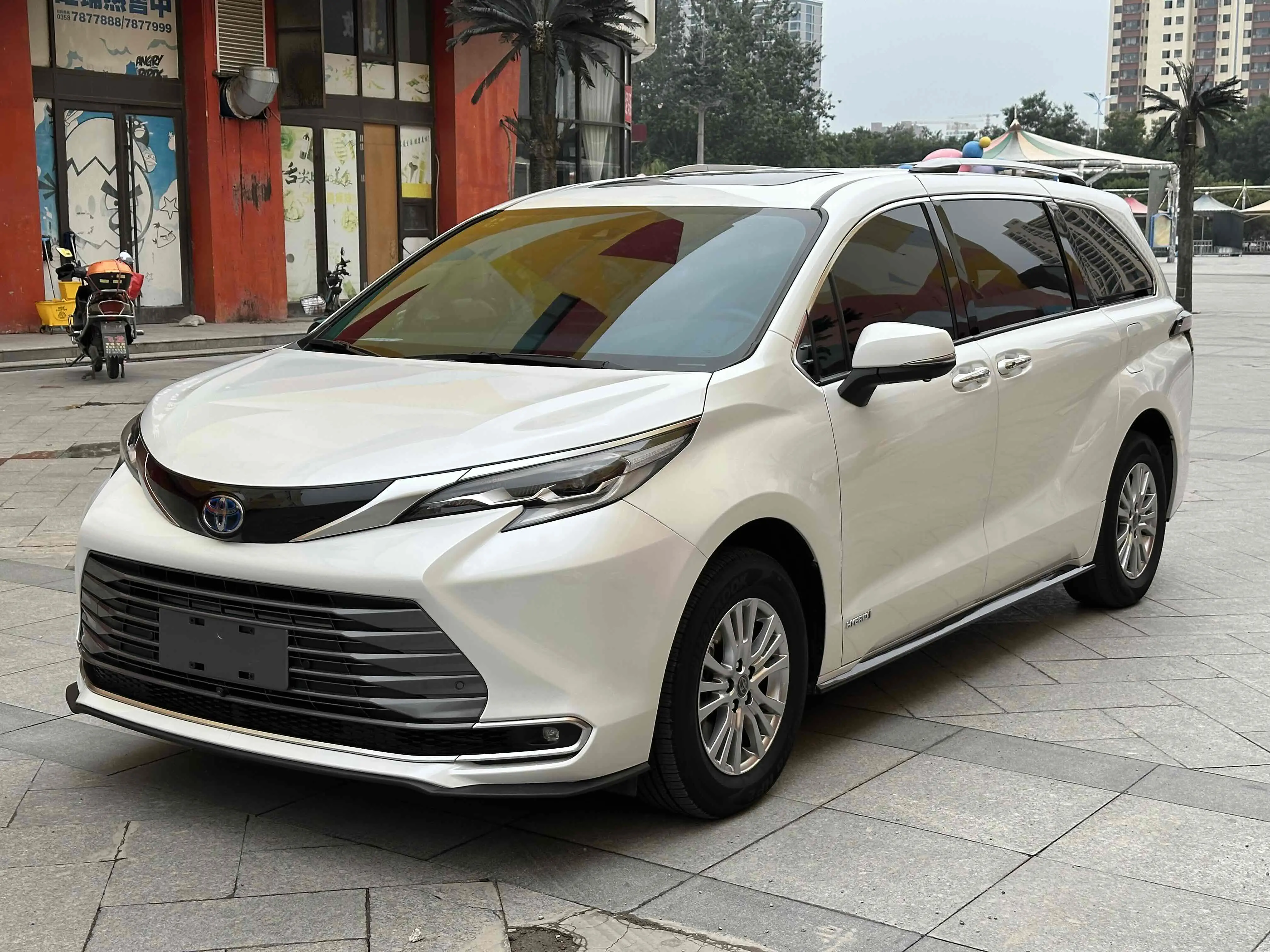 Toyota Sienna  из Китая