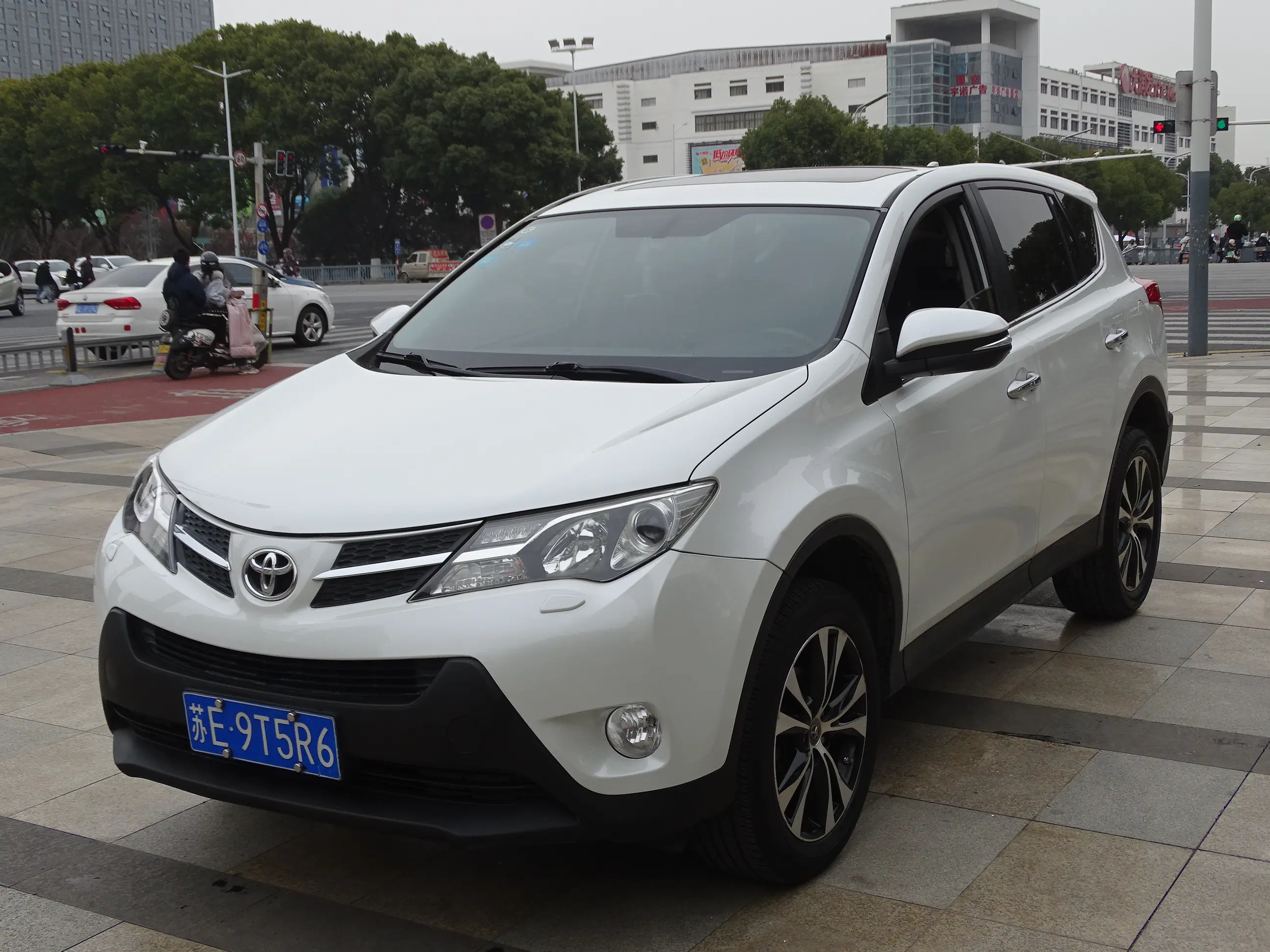 Toyota RAV4  из Китая