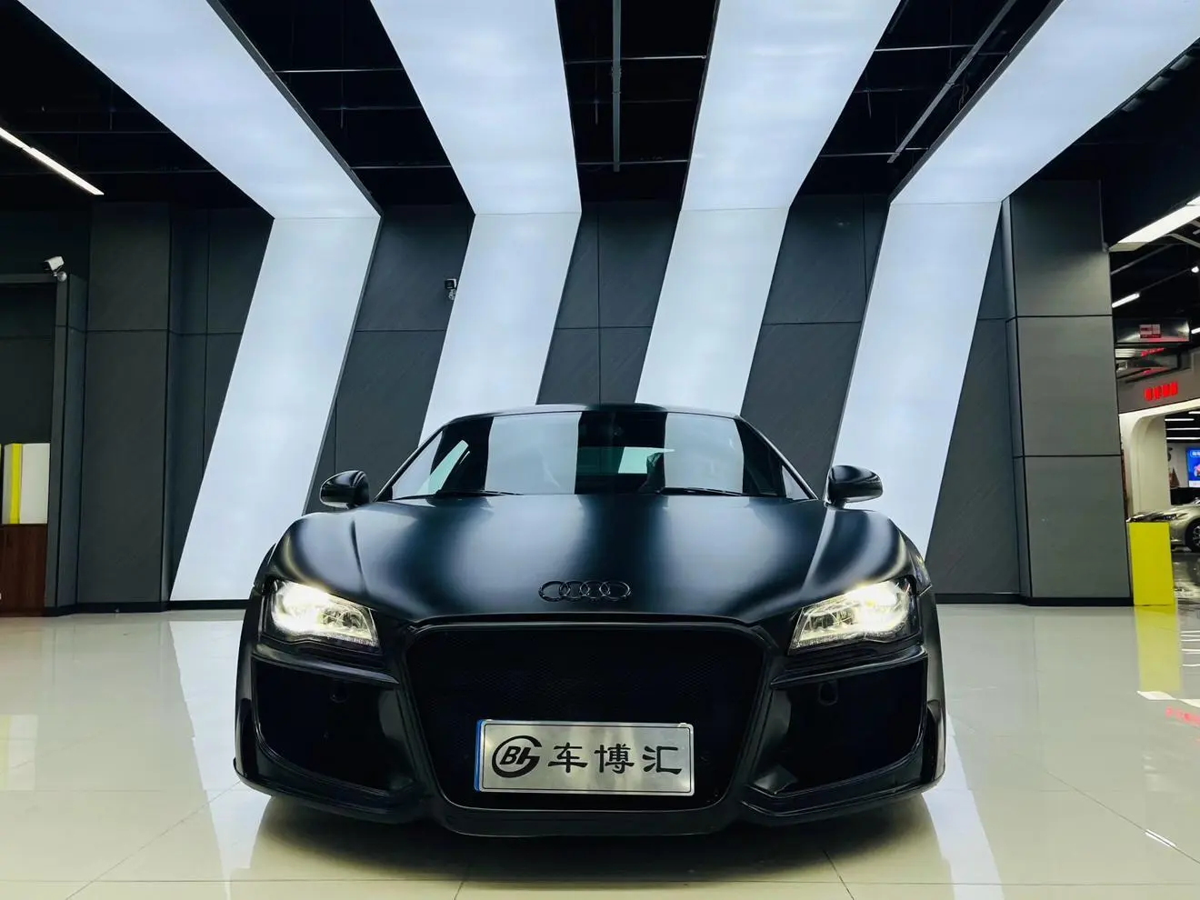 Audi R8  из Китая